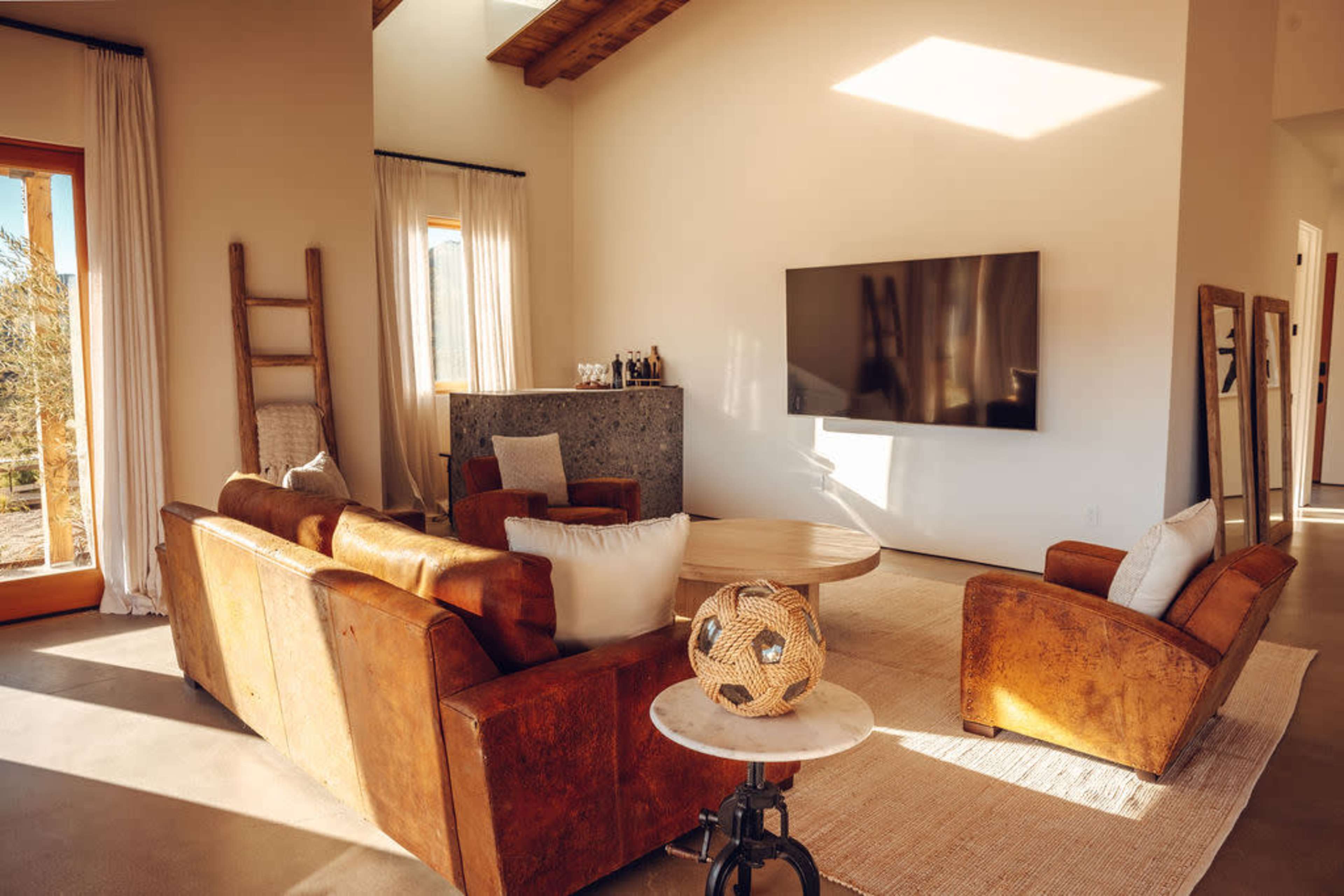 Ranch with Mountain Views Image in , Agoura Hills, CA