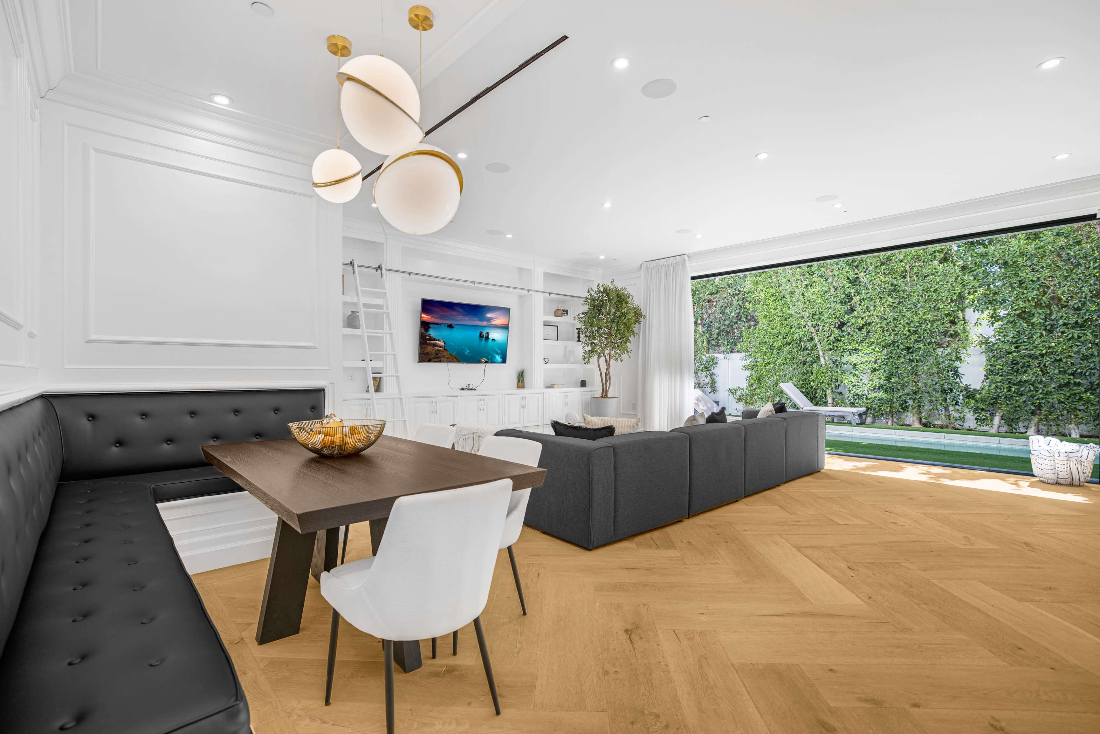 WHITE LUXE ESTATE WITH THEATER & STATEMENT STAIRCASE Image in Central LA, Los Angeles, CA