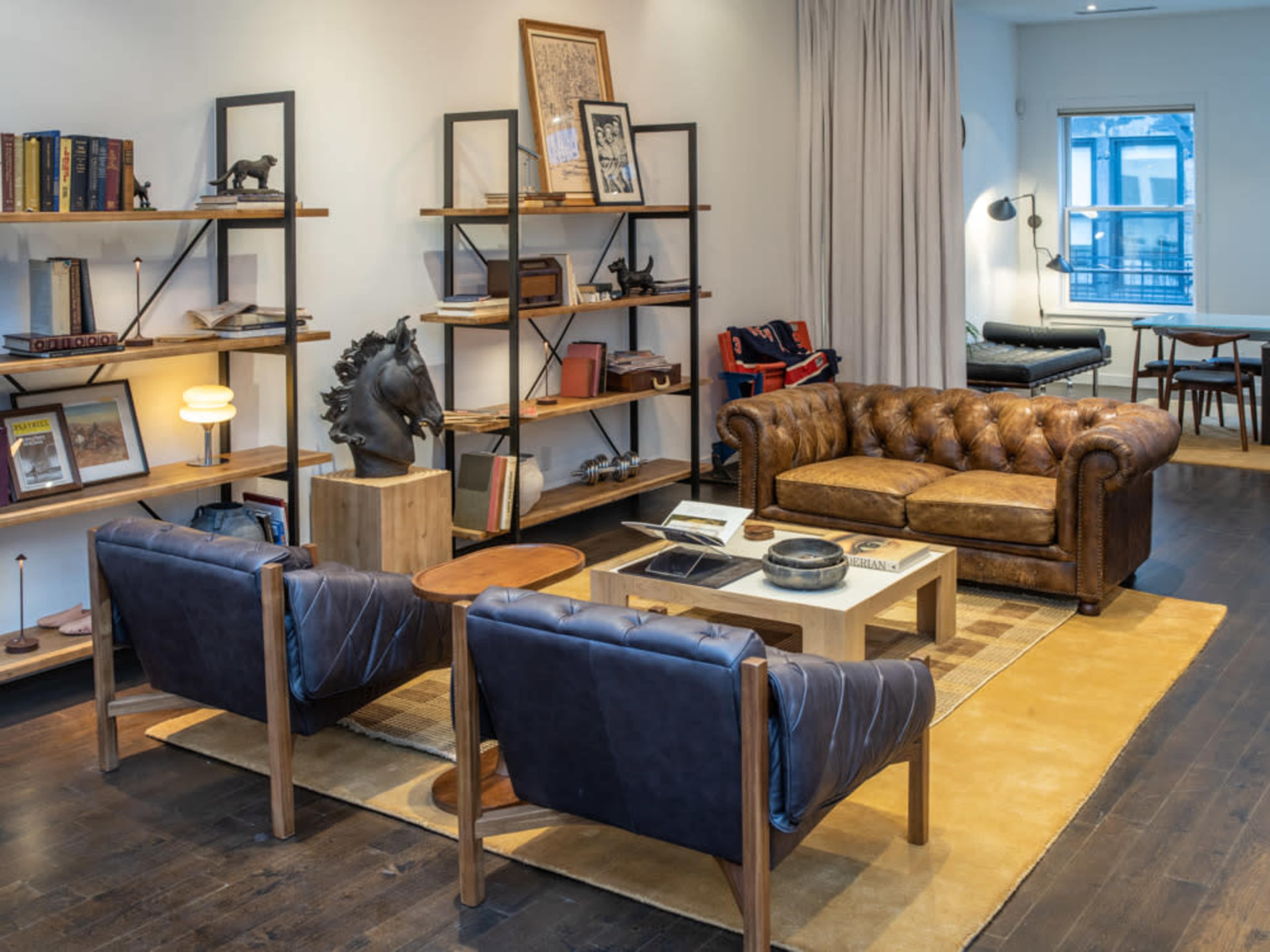 Quiet, Natural Daylight Penthouse for Filmed Interviews & Content Creation Image in Midtown Manhattan, New York, NY