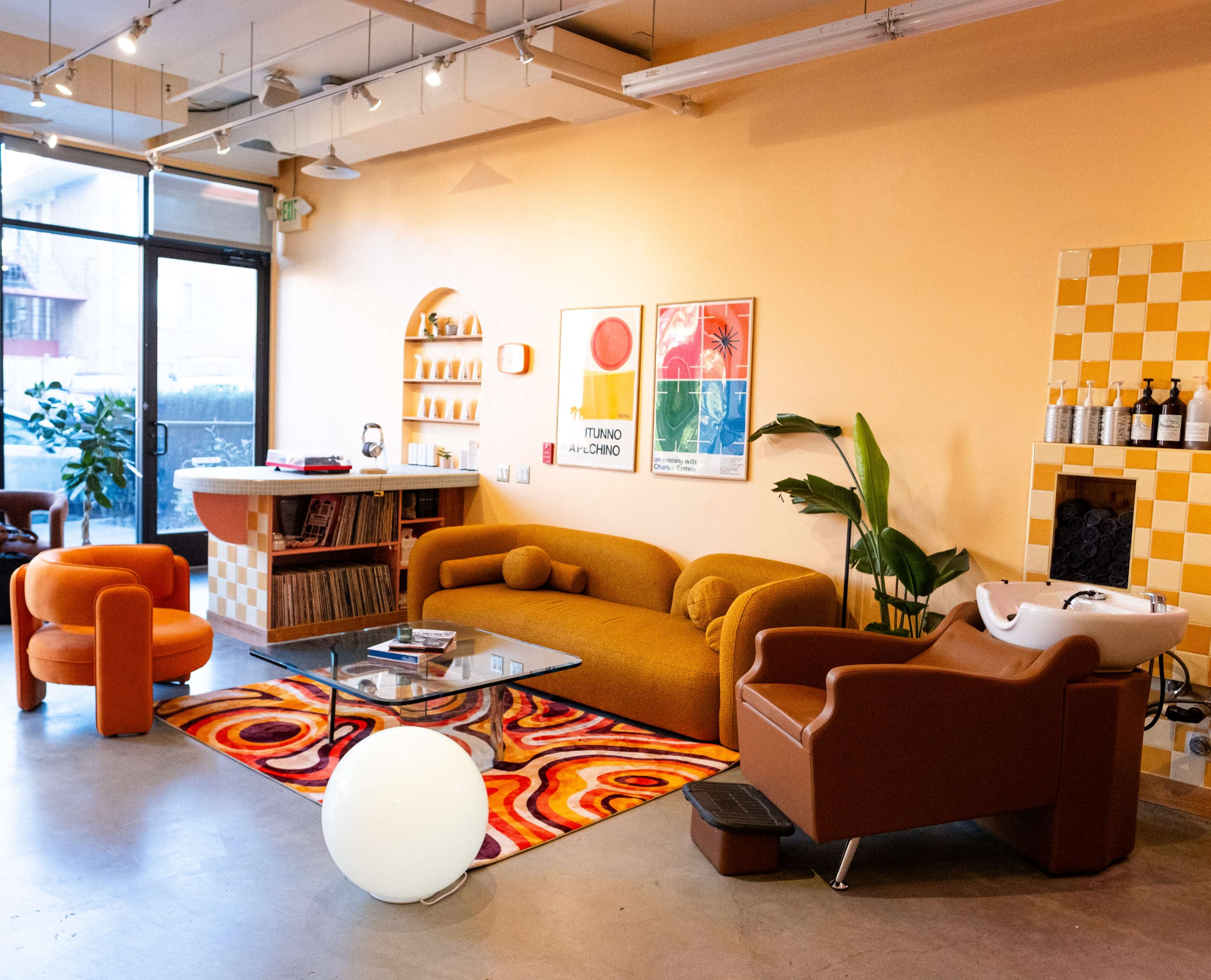 Funky Vintage Themed Hair Salon Image in University Heights, Seattle, WA