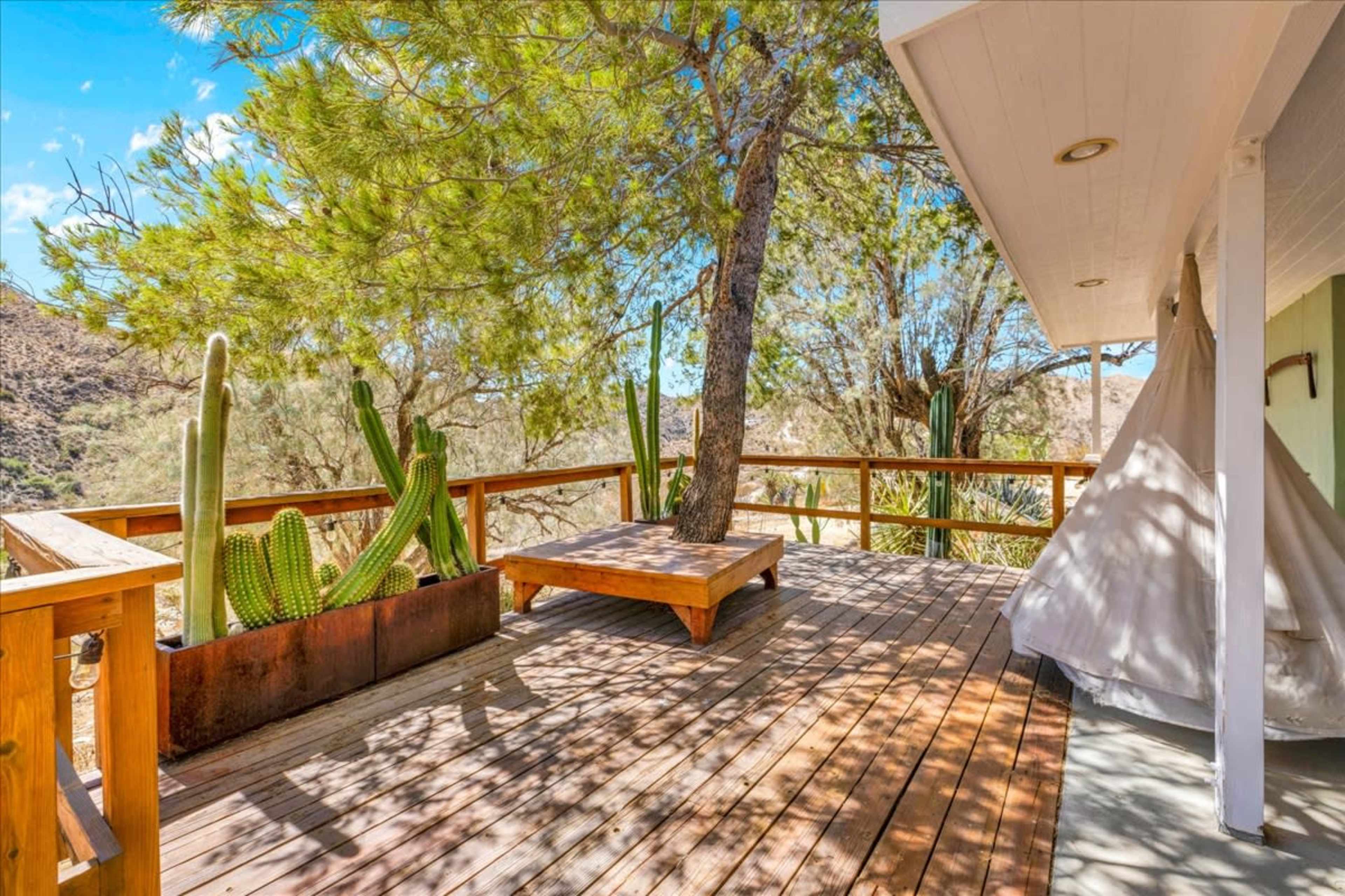 Desert Home with Mountain Views Image in Morongo Valley, Morongo Valley, CA