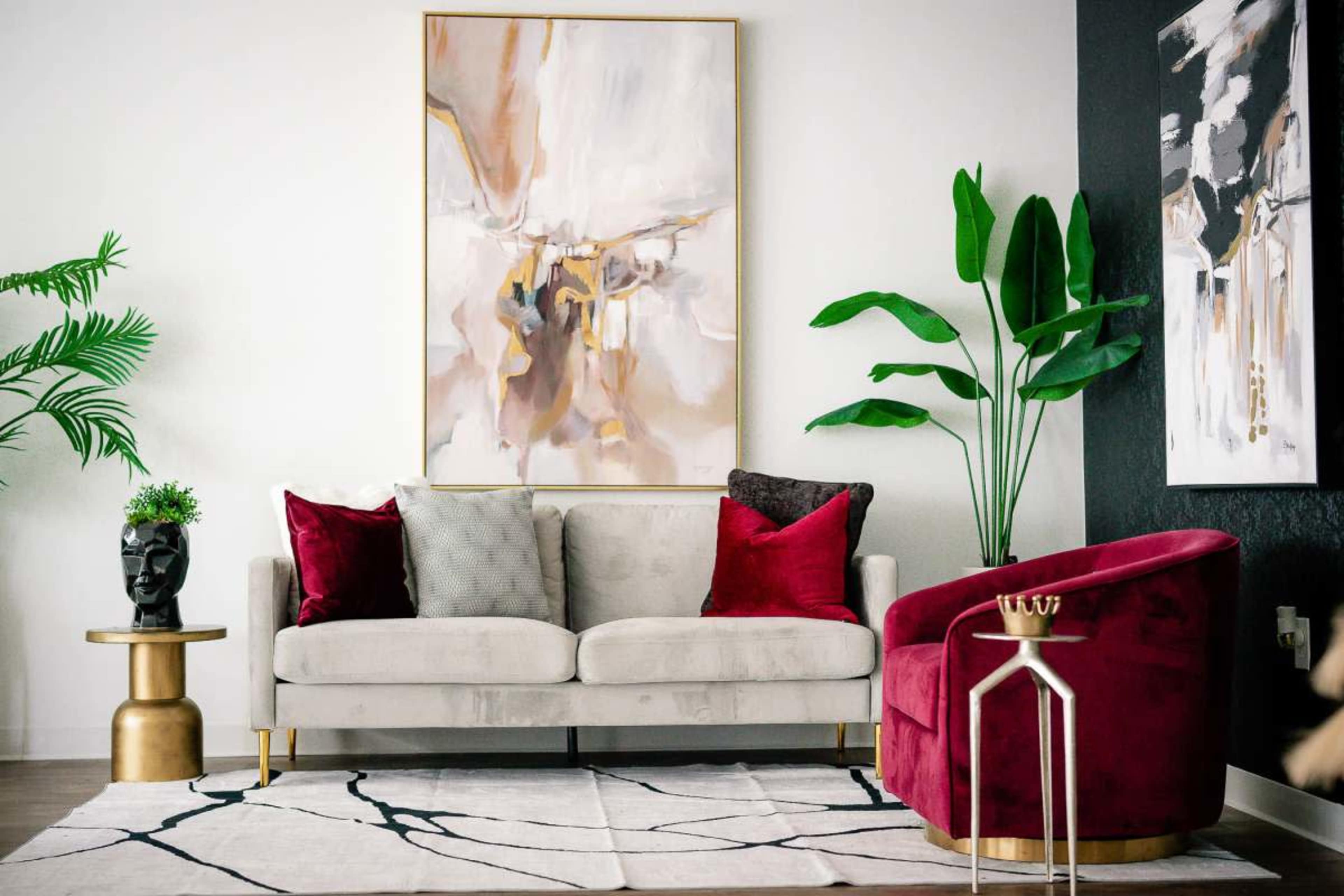 Spacious Bright Photo studio rental with natural light and off camera flash Image in West Hartford, West Hartford, CT