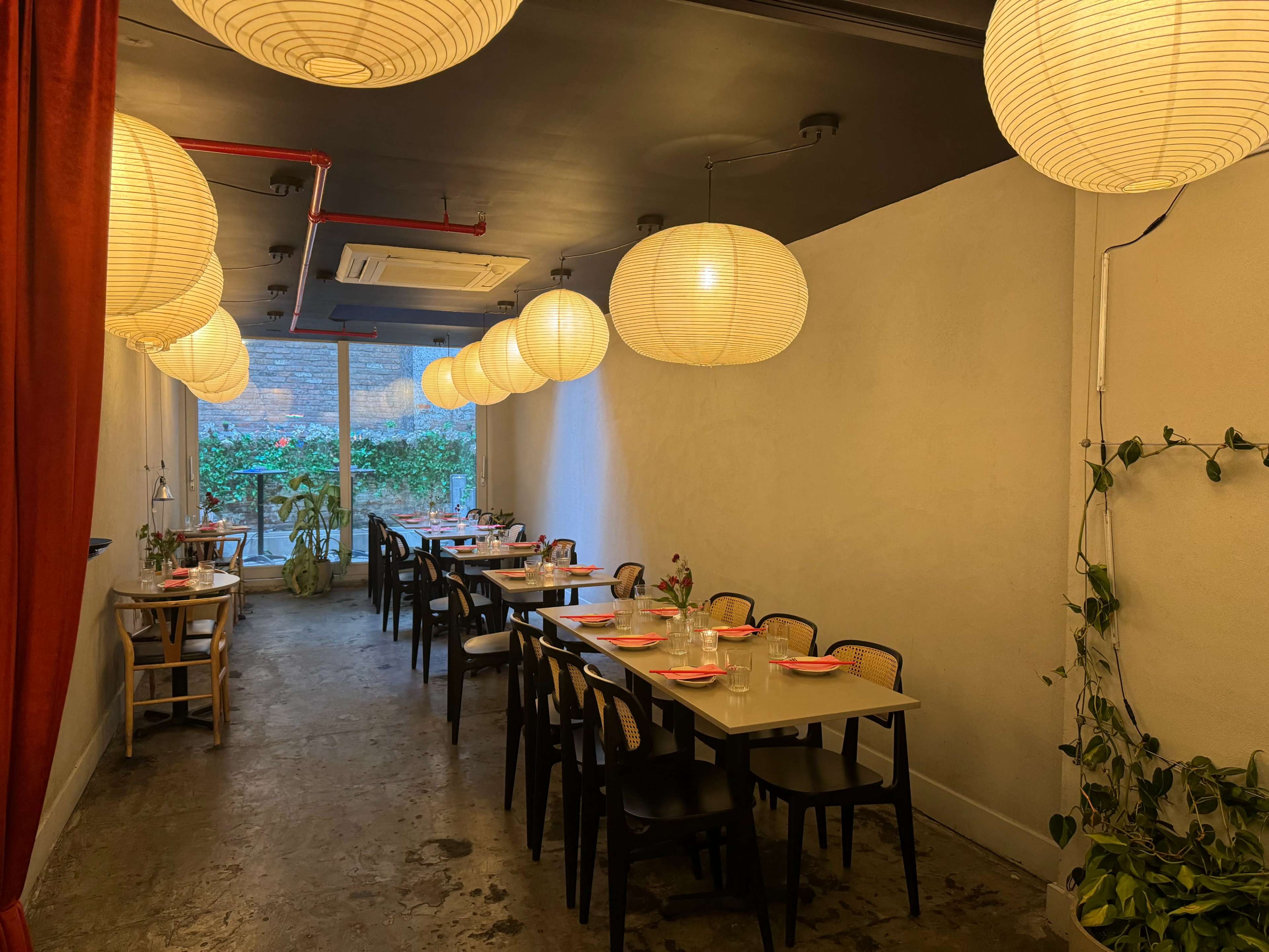 Midtown Eatery with Industrial Vibe Image in Midtown Manhattan, New York, NY