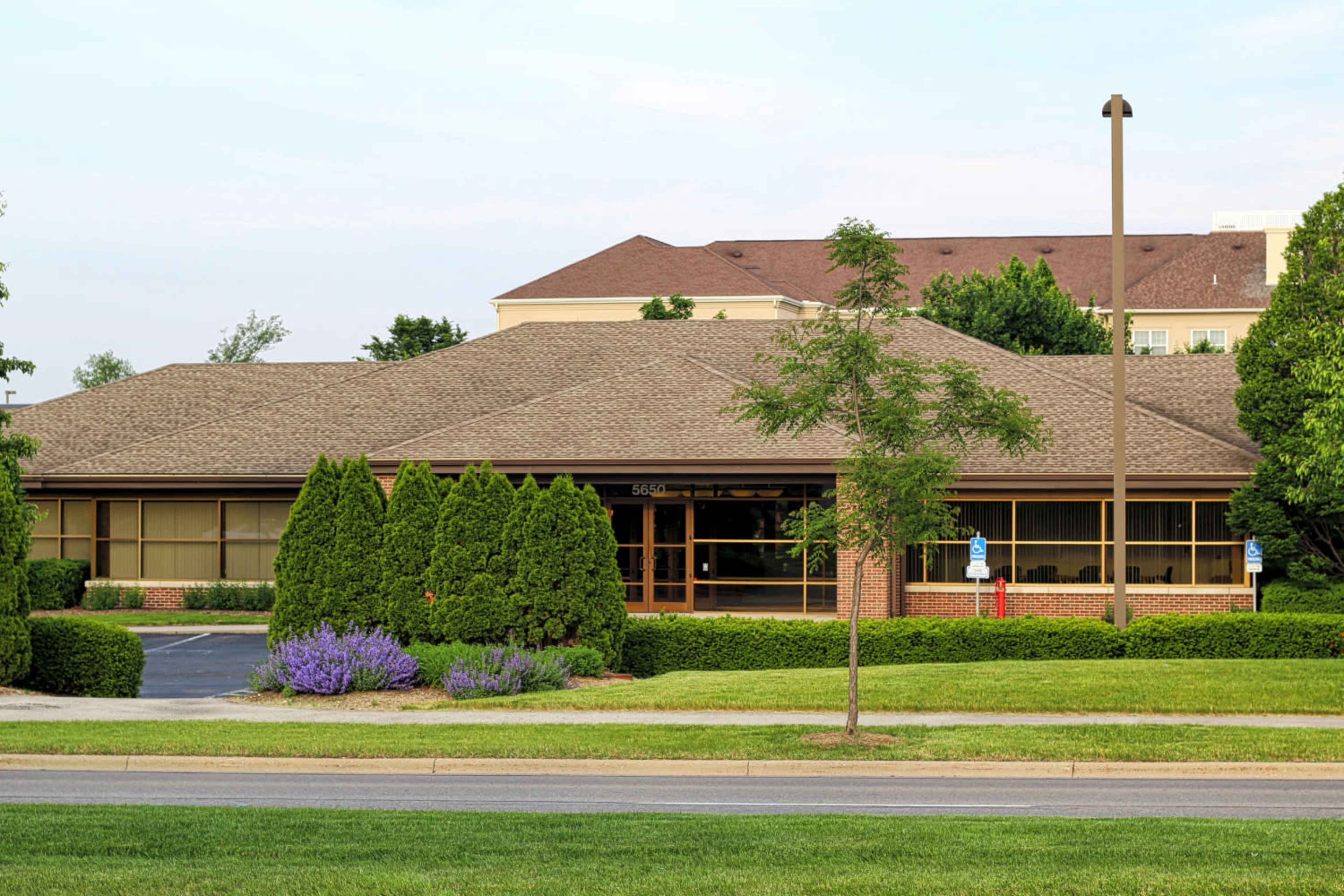 Private Meeting Space in Dublin - 12 Persons - TV Image in Tuttle Crossing, Dublin, OH