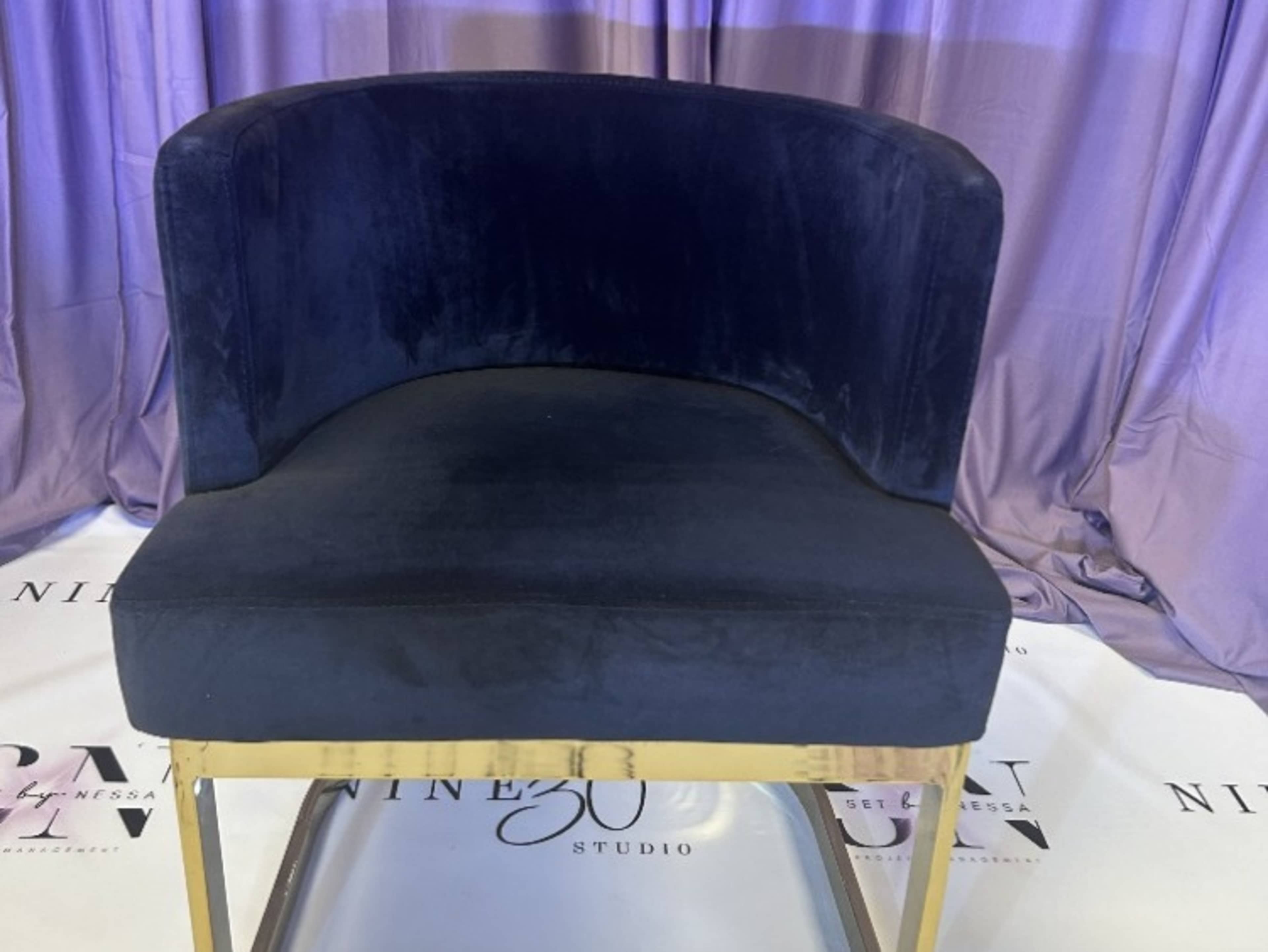 4 pack black lux chair