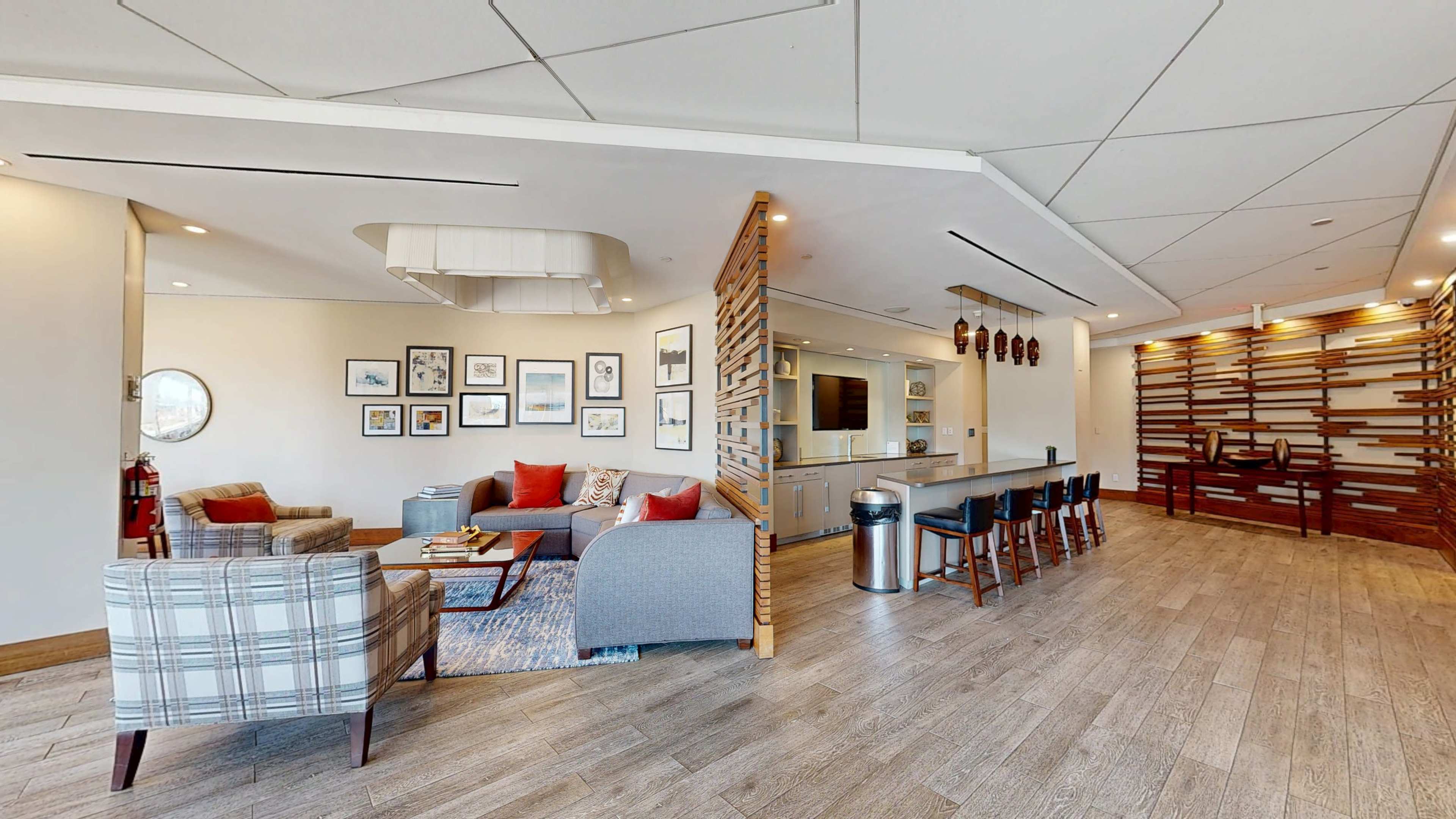 Cozy Lounge Image in Hunters Point, Long Island City, NY