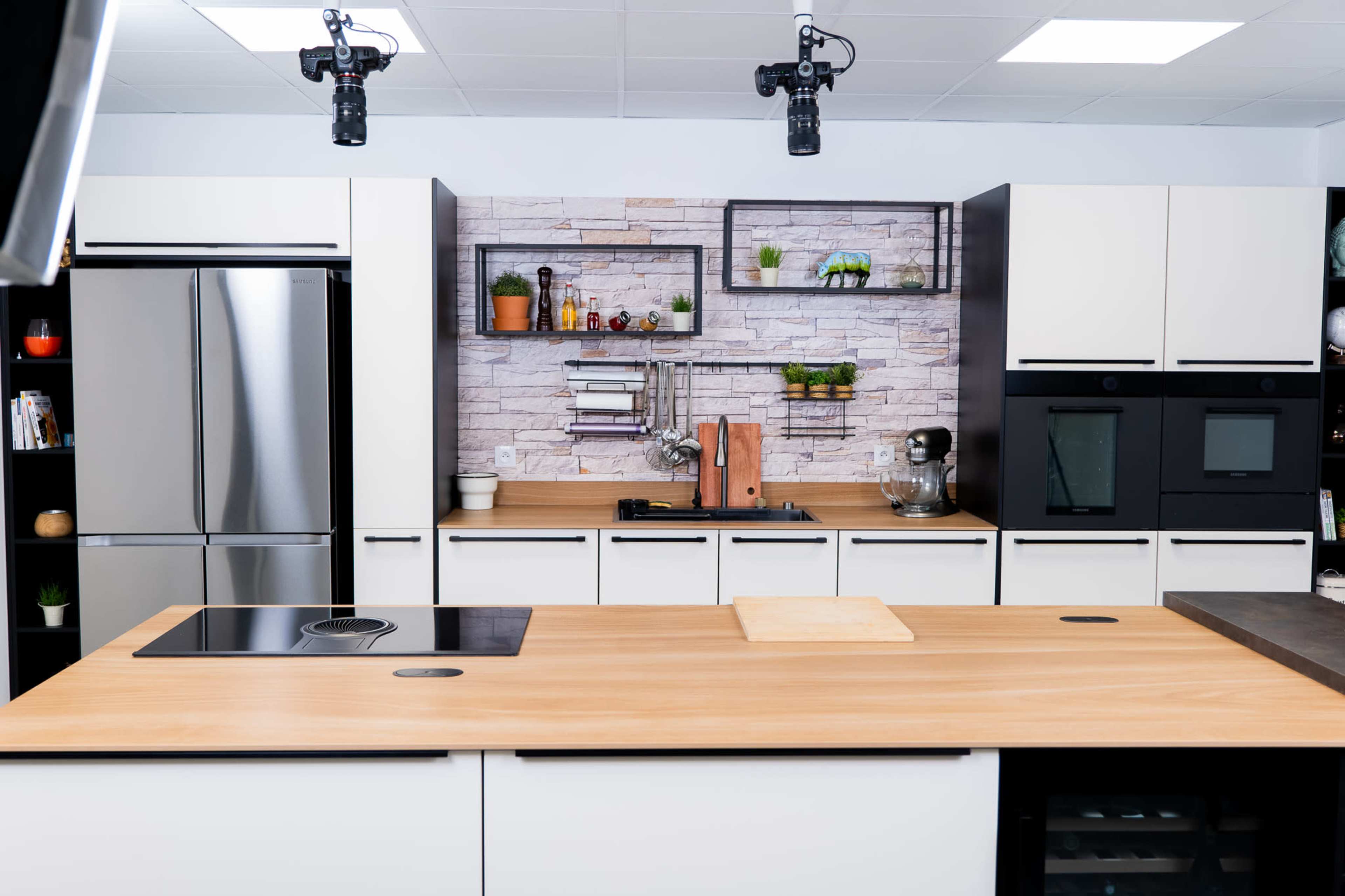 Studio cuisine équipée pour vidéo et photo culinaire en région parisienne Image in , ÉPÔNE