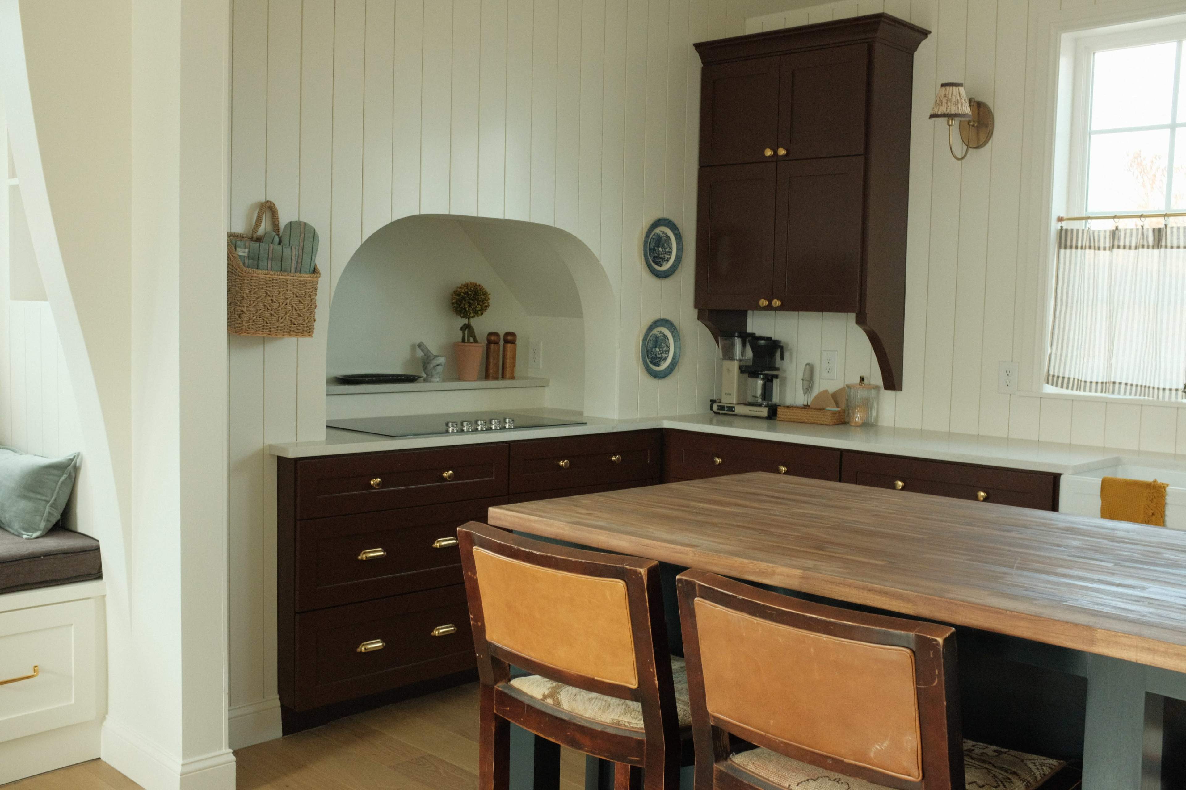 Neighborhood, Cottage, Elevated Image in Linwood Place, Oklahoma City, OK