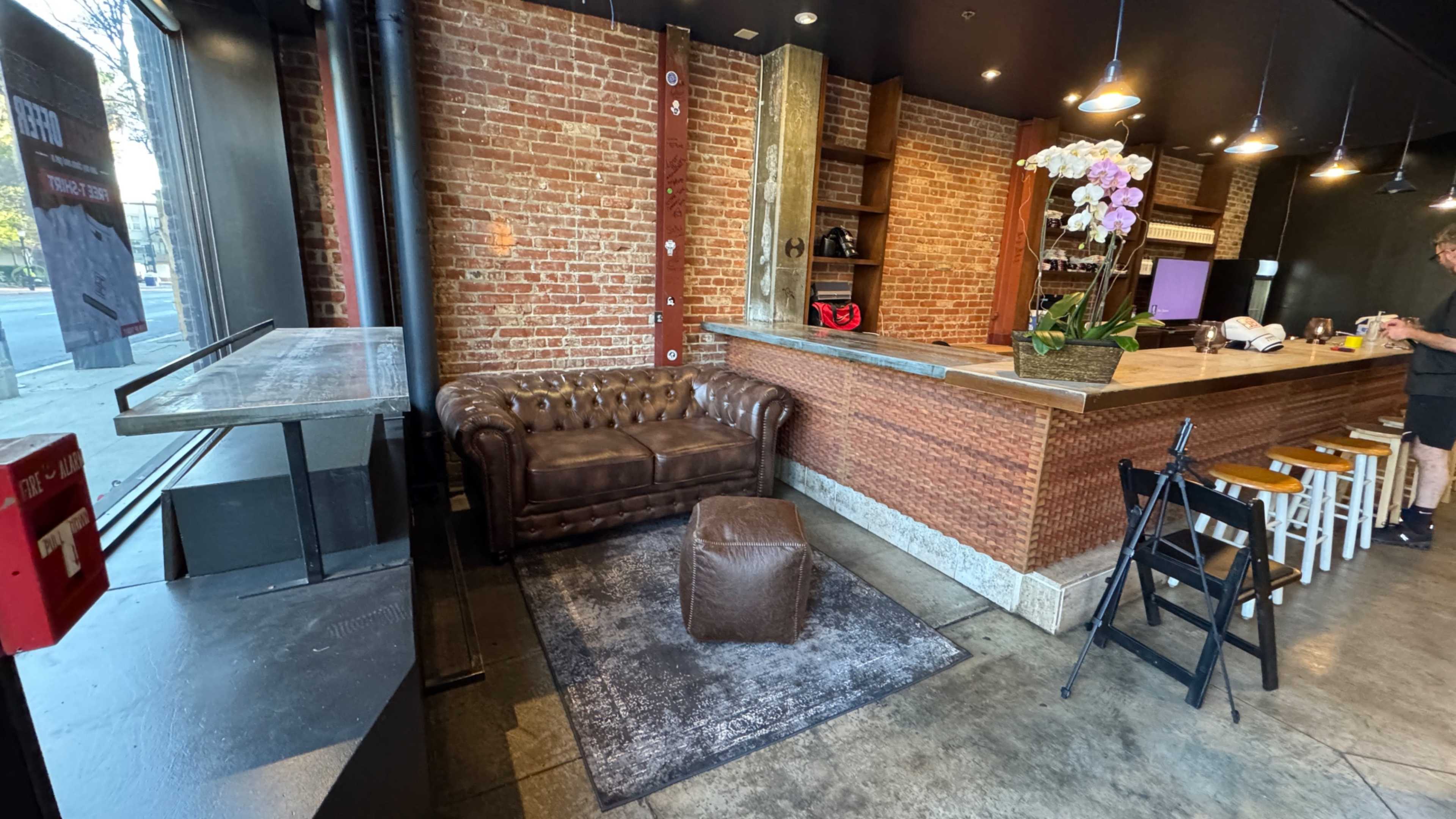 Pasadena Industrial Boxing Gym - New York/East Coast Vibe Image in Old Pasadena, Pasadena, CA