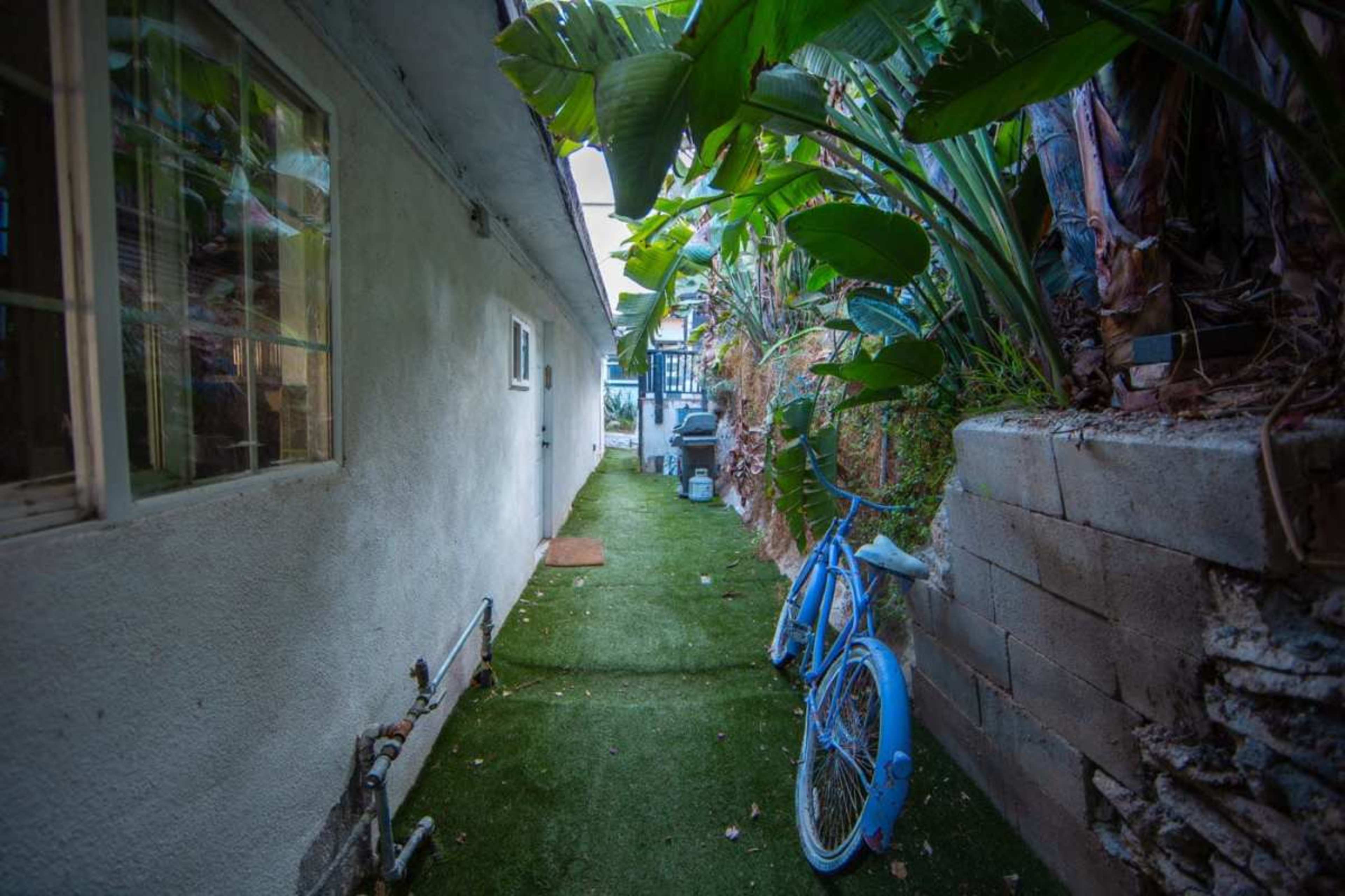 Laurel Canyon Home with Stunning Views Image in Central LA, Los Angeles, CA