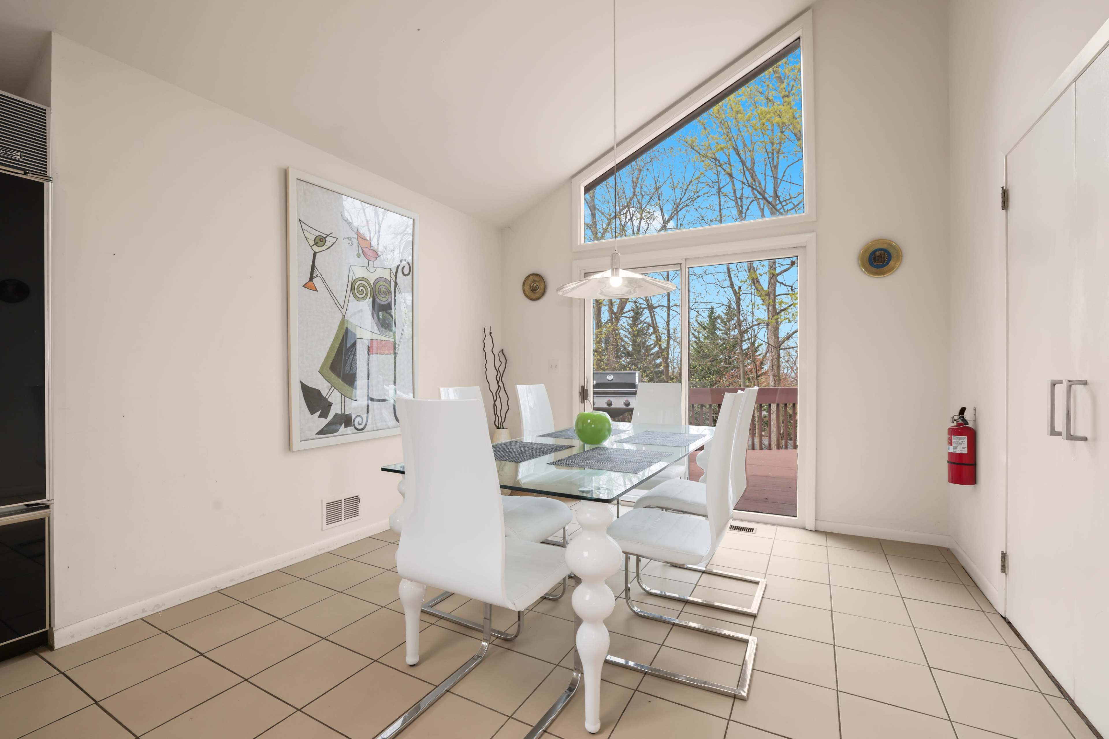 Dramatic Soaring ceilings House with lush grounds Image in Livingston, Livingston, NJ