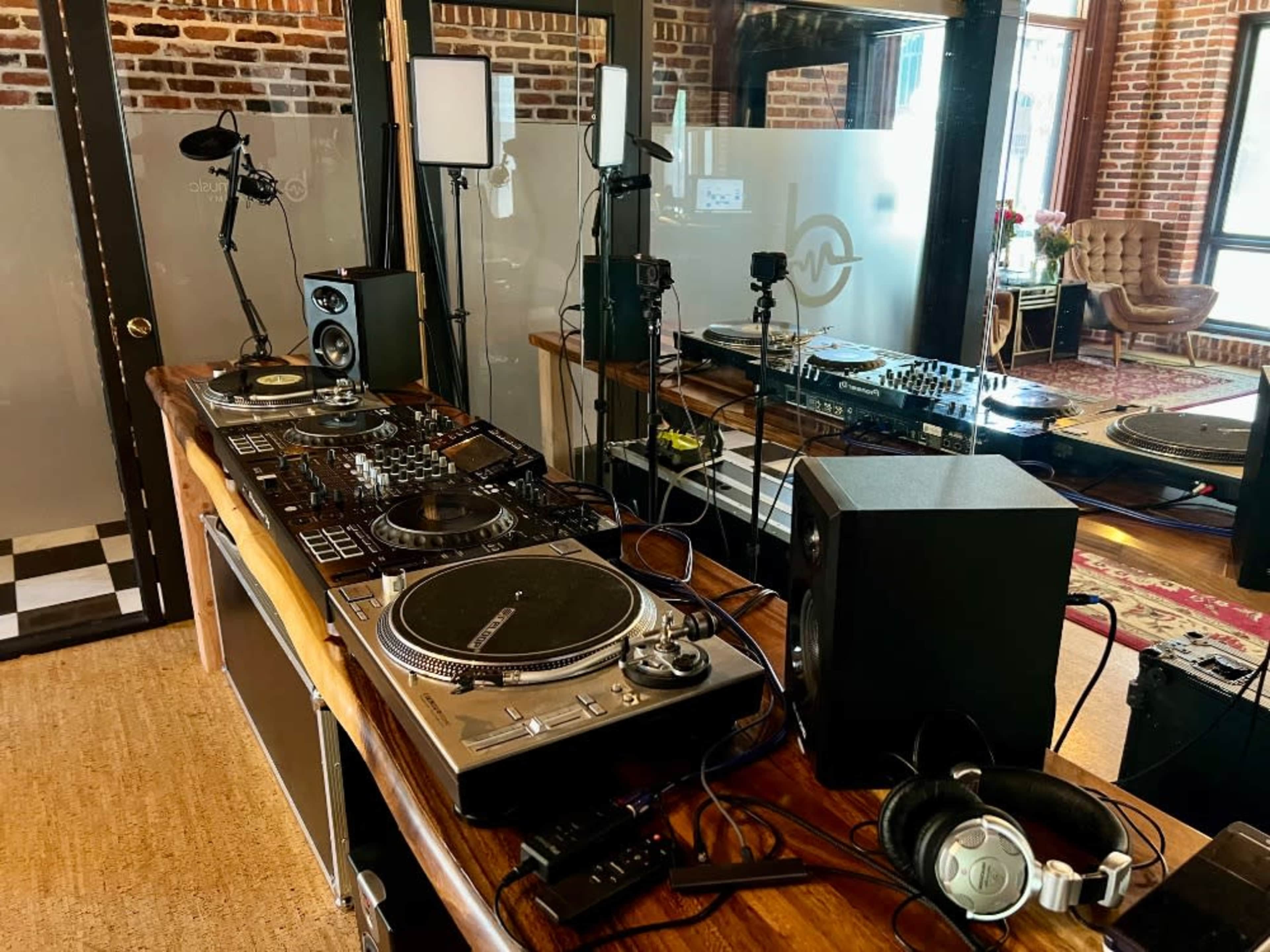 Private 1 Hour DJ/Production Class