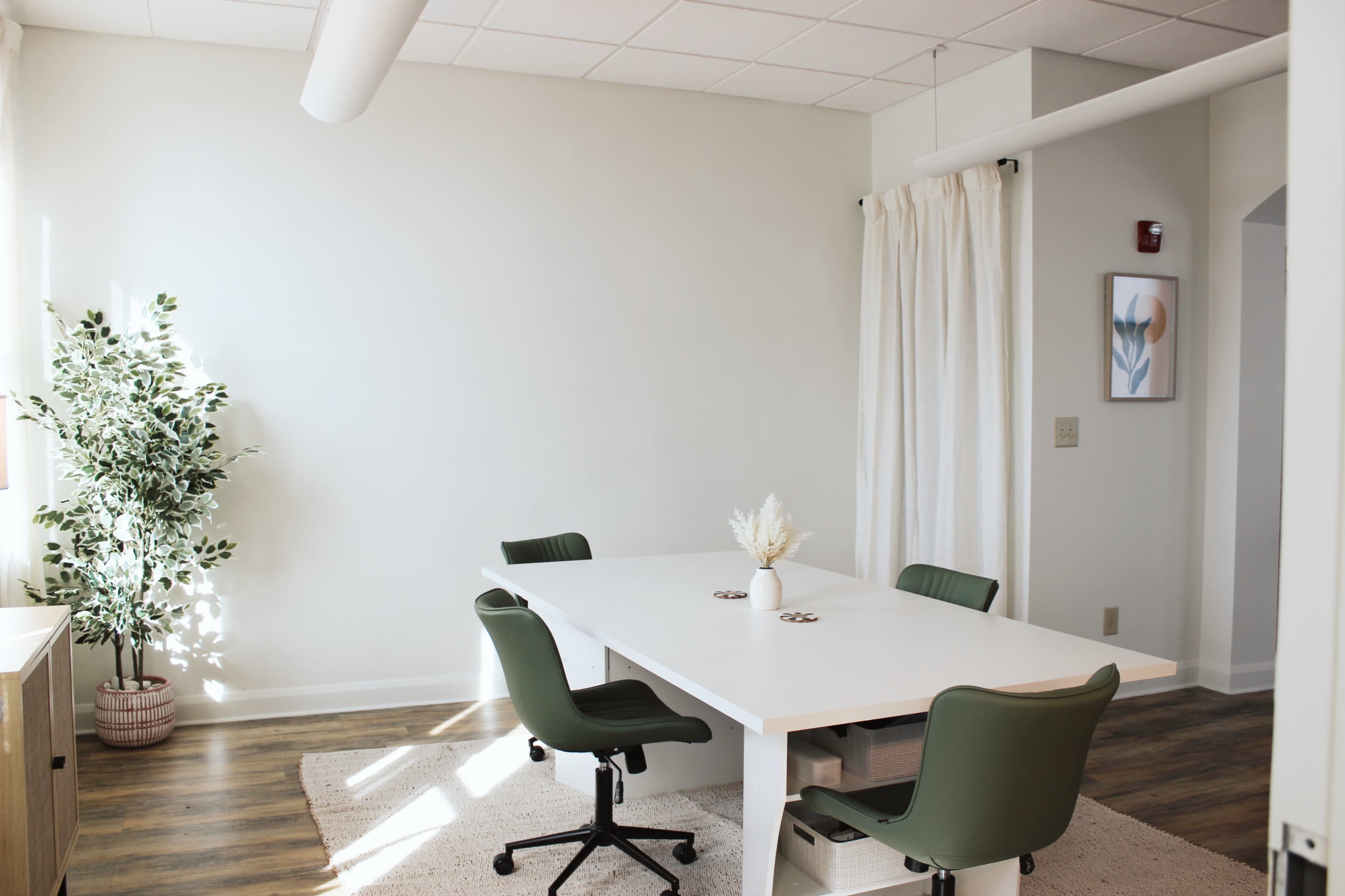 *NEW* Aesthetic Content Studio in Downtown Columbus with Skyline View Image in Downtown, Columbus, OH