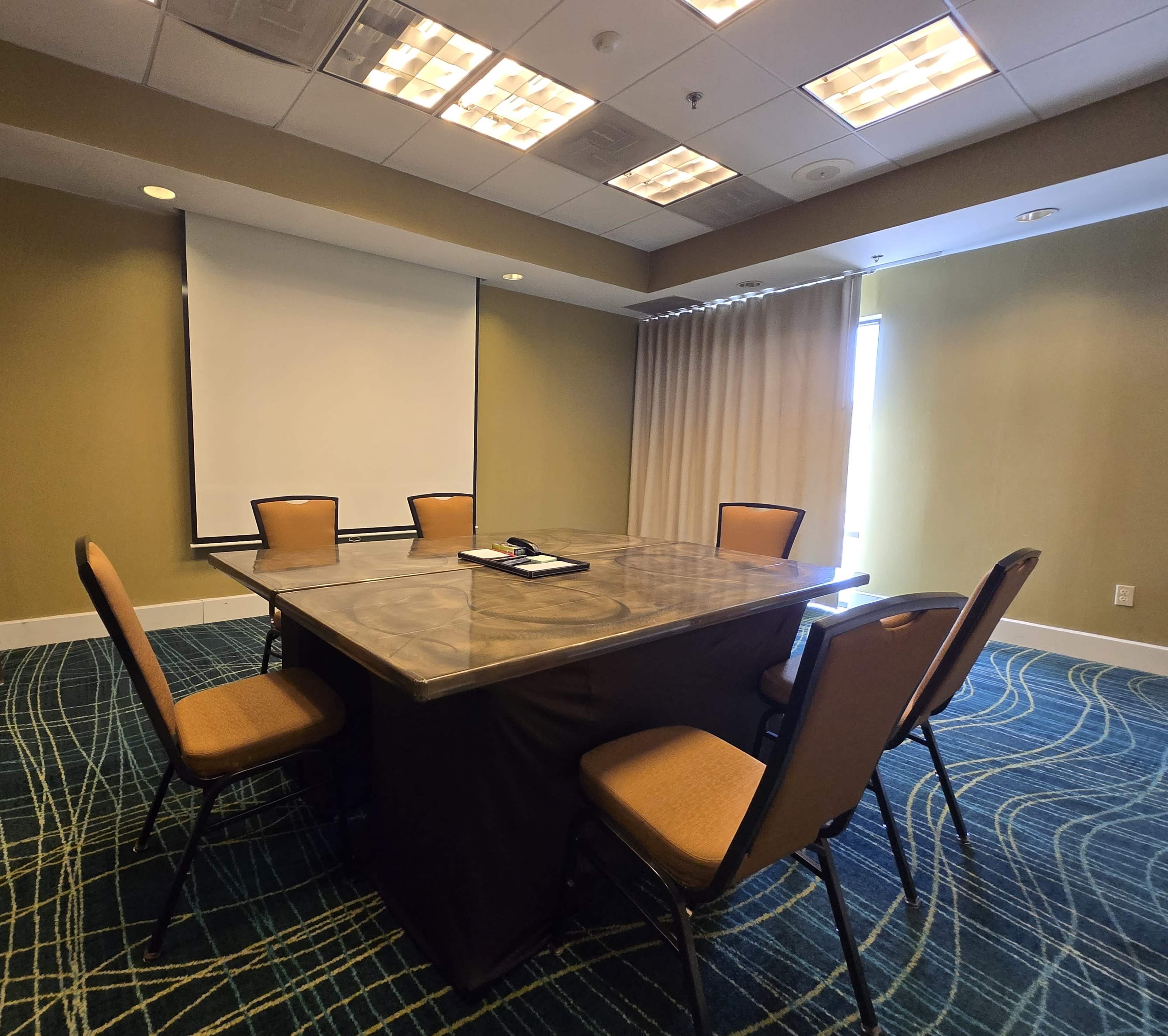 Cal Ripken Executive Boardroom Image in BWI Business District, Linthicum Heights, MD