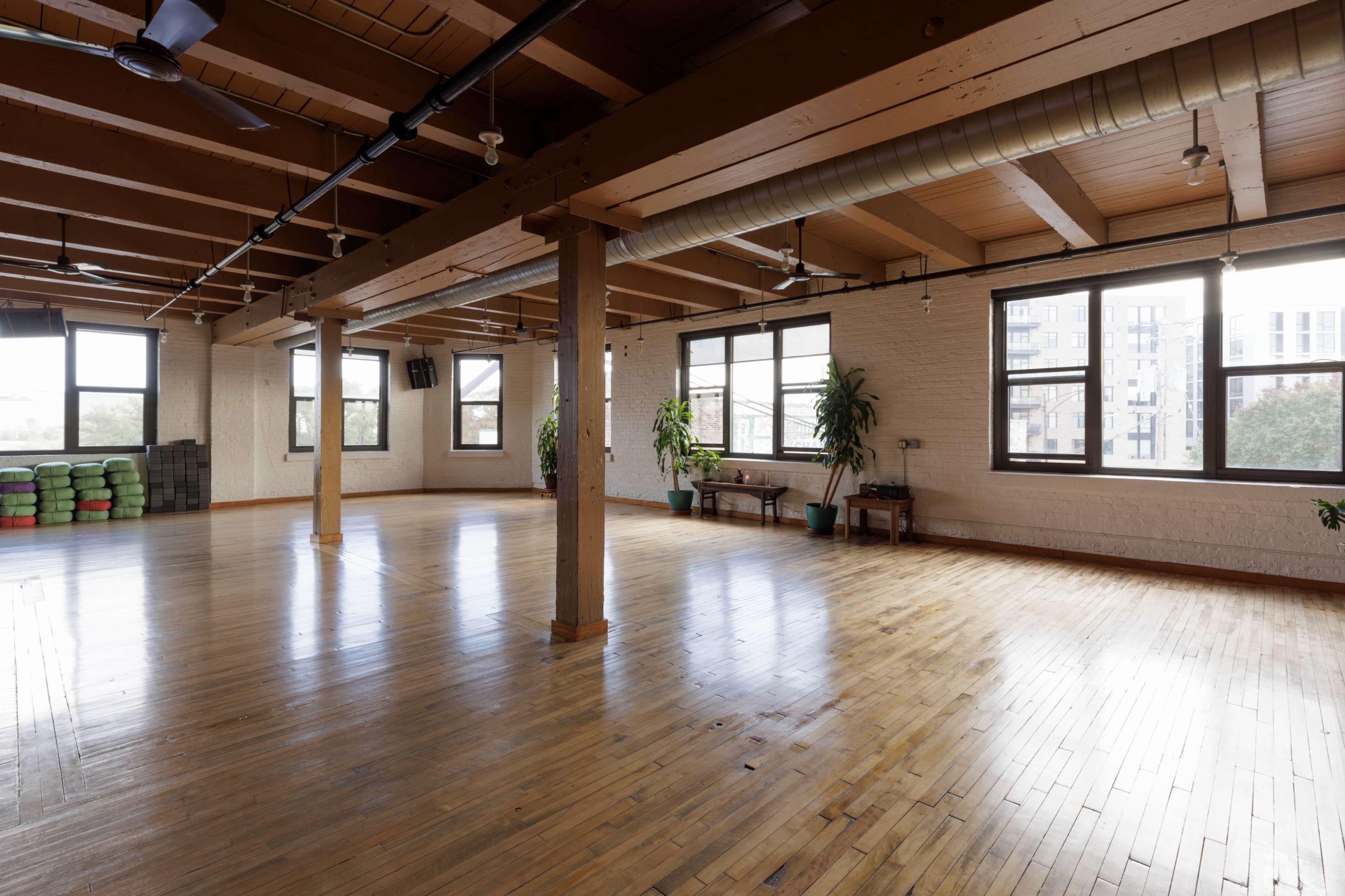 Lincoln Park Bucktown Loft Studios - Studio 3 Image in Bucktown, Chicago, IL