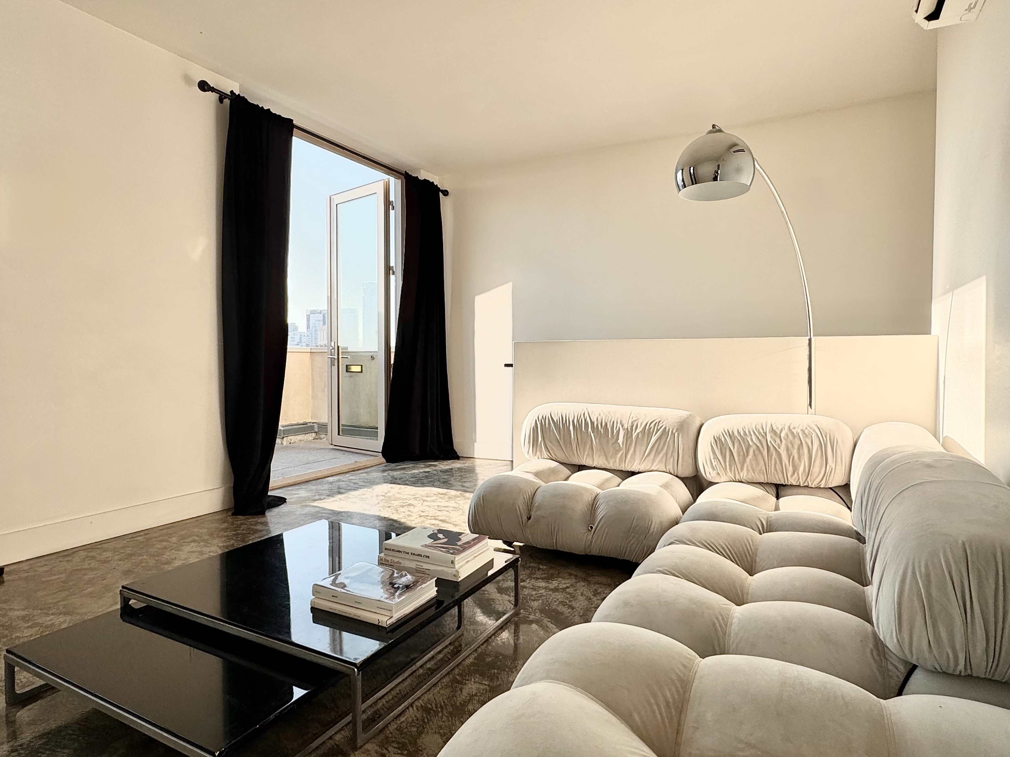 New York Penthouse Loft with DTLA View Image in Central LA, Los Angeles, CA