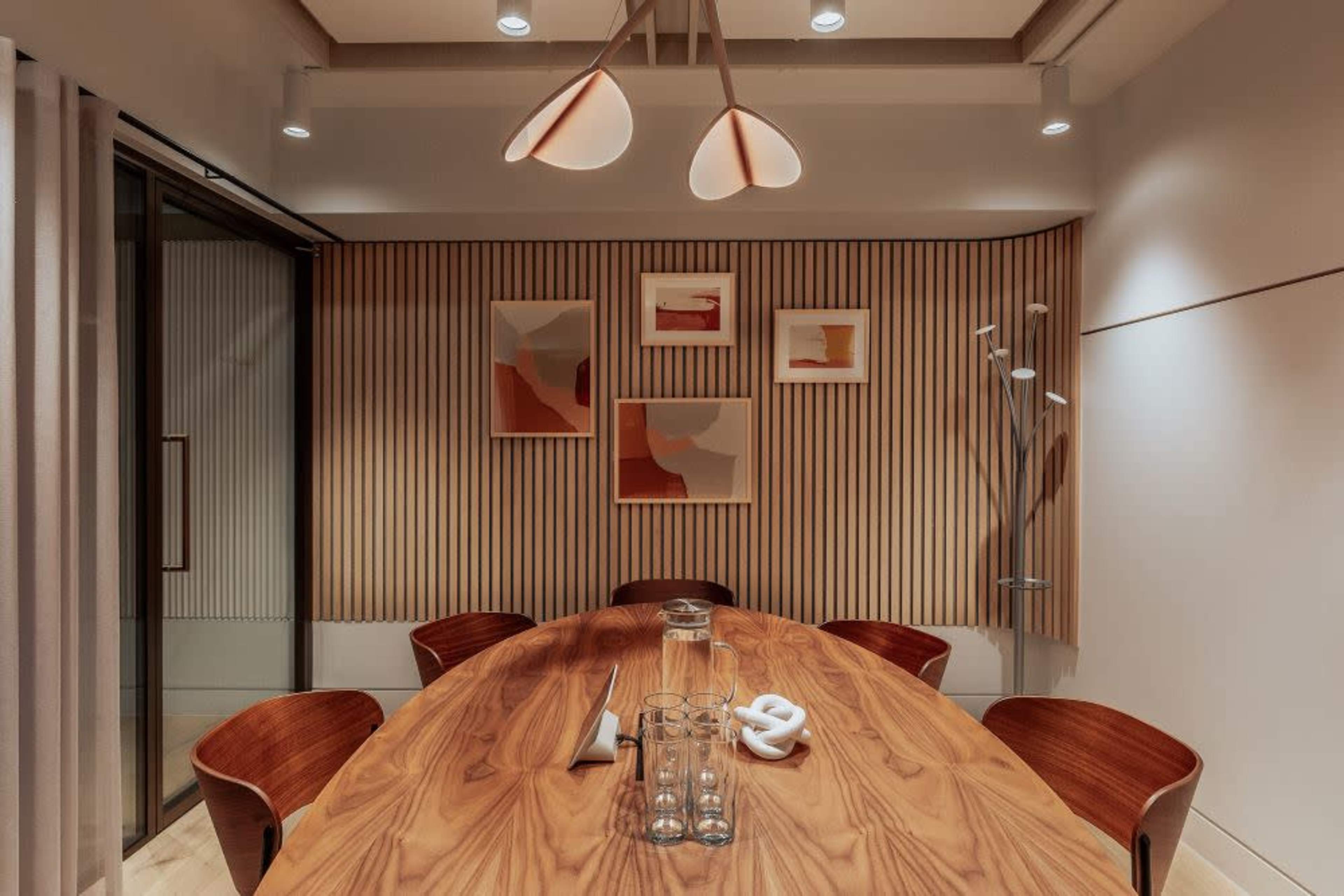 Modern Boardroom Space Image in Holborn, London, ENG