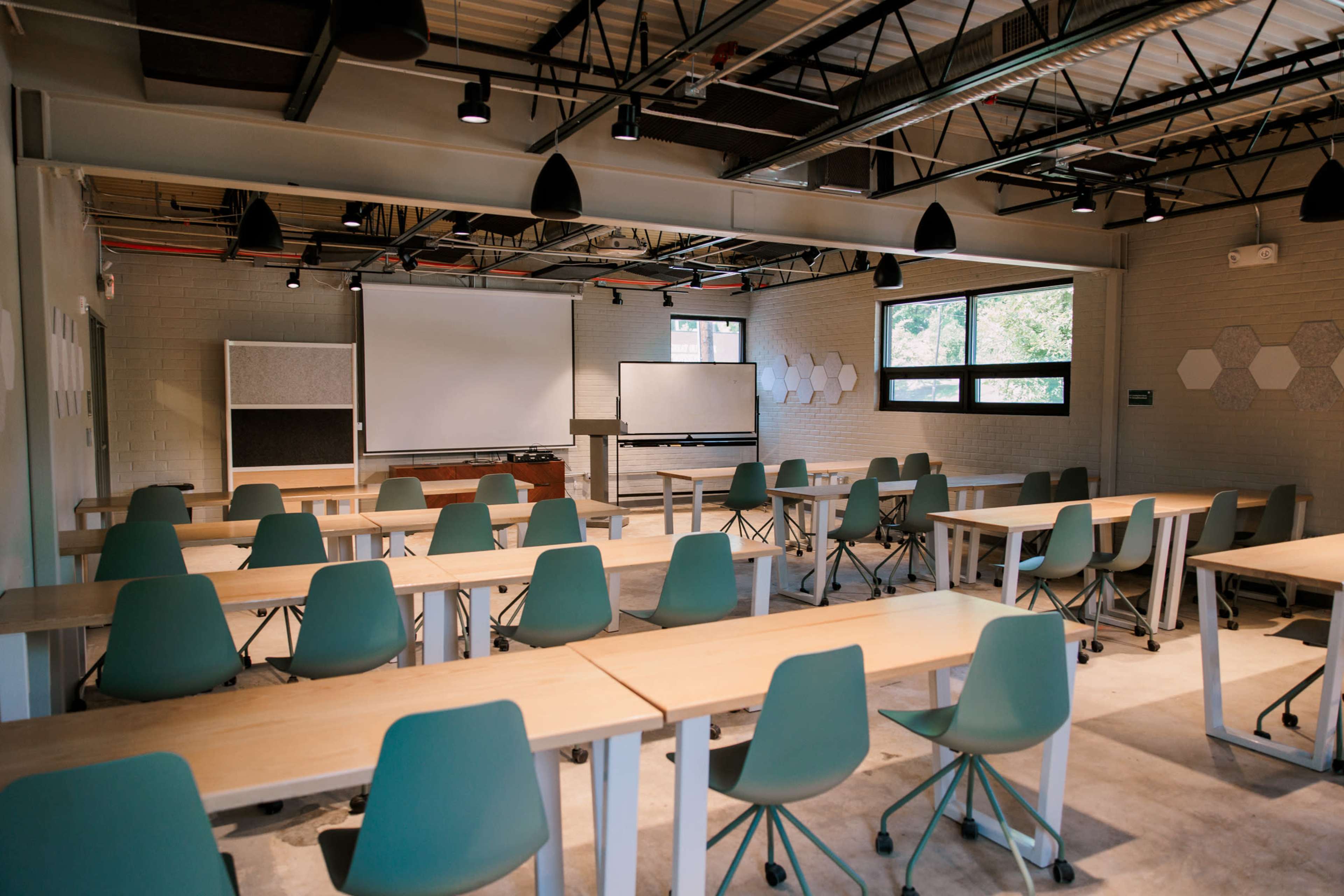 Spacious Meeting Room Image in Southwest Raleigh, Raleigh, NC