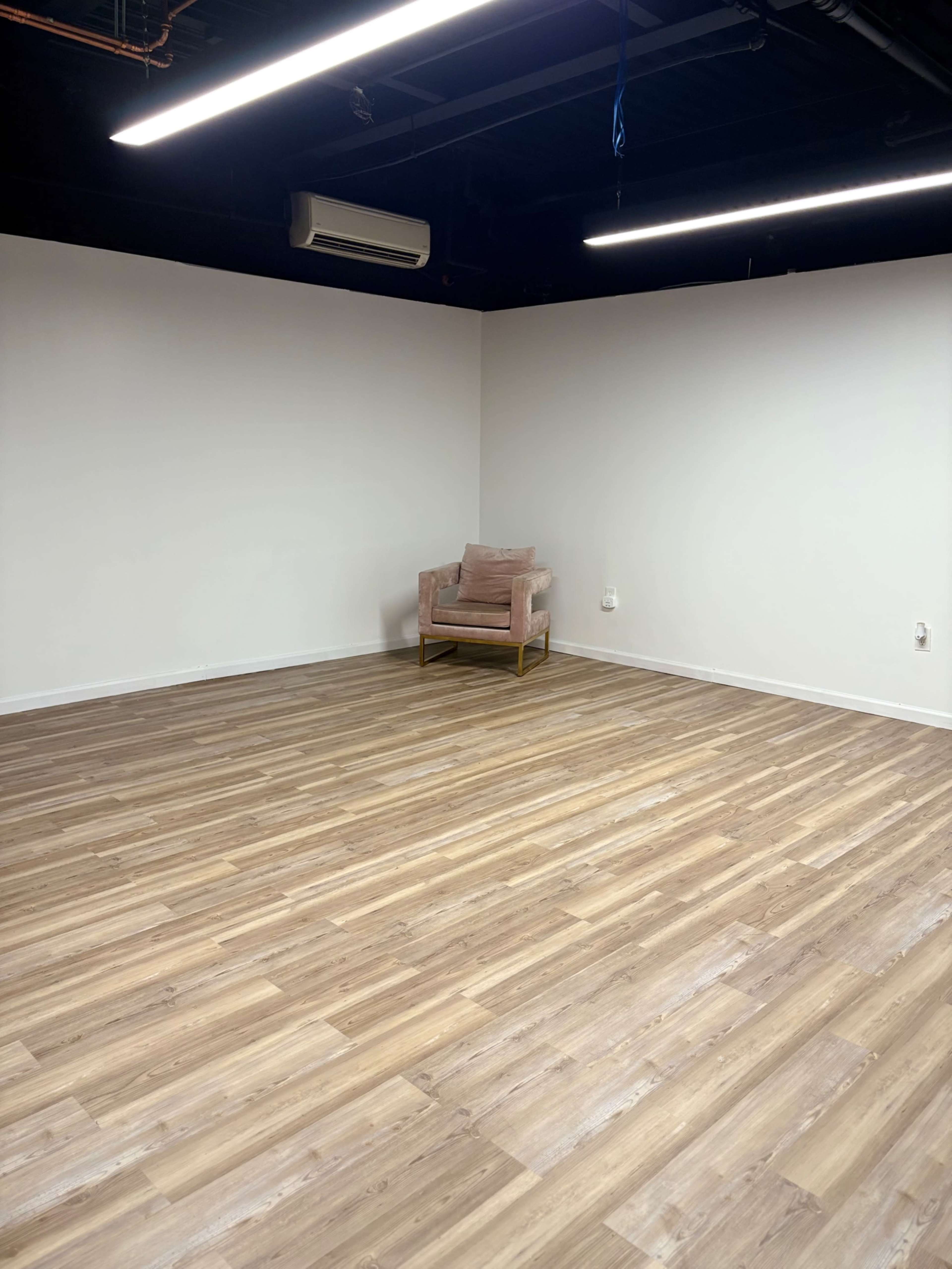 Central Harlem Suite – Minimalist & Flexible Image in Upper Manhattan, New York, NY