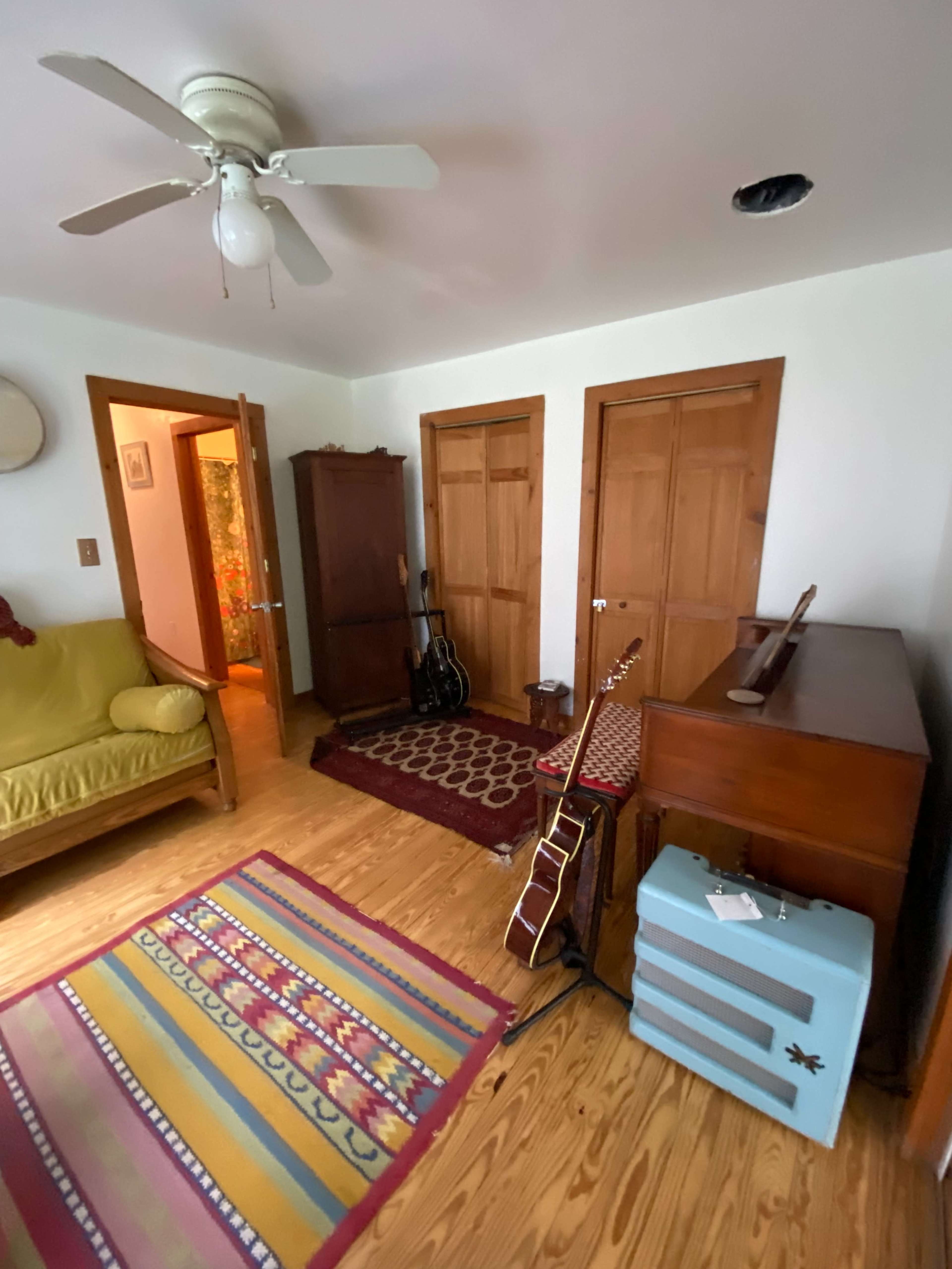 Charming Catskills Cottage with Music Studio Image in Rochester, kerhonkson, NY