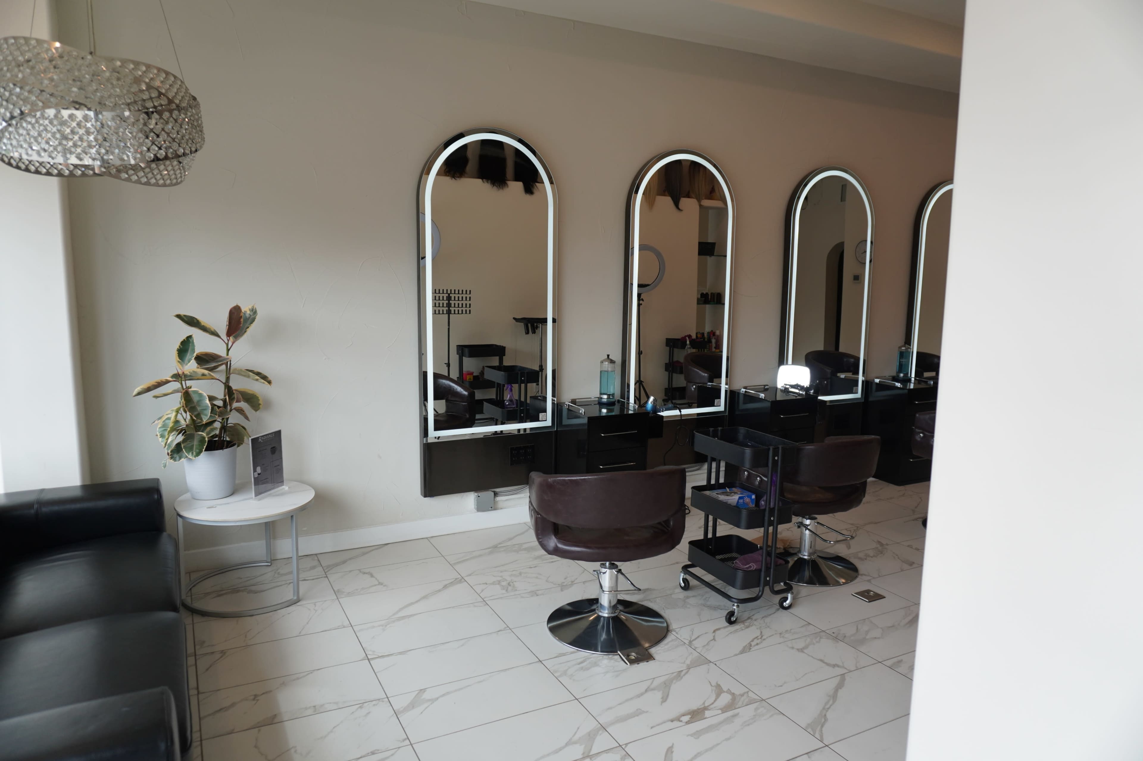 Get Ready In A  Downtown Calgary Hair Salon Image in Northwest Calgary, Calgary, AB