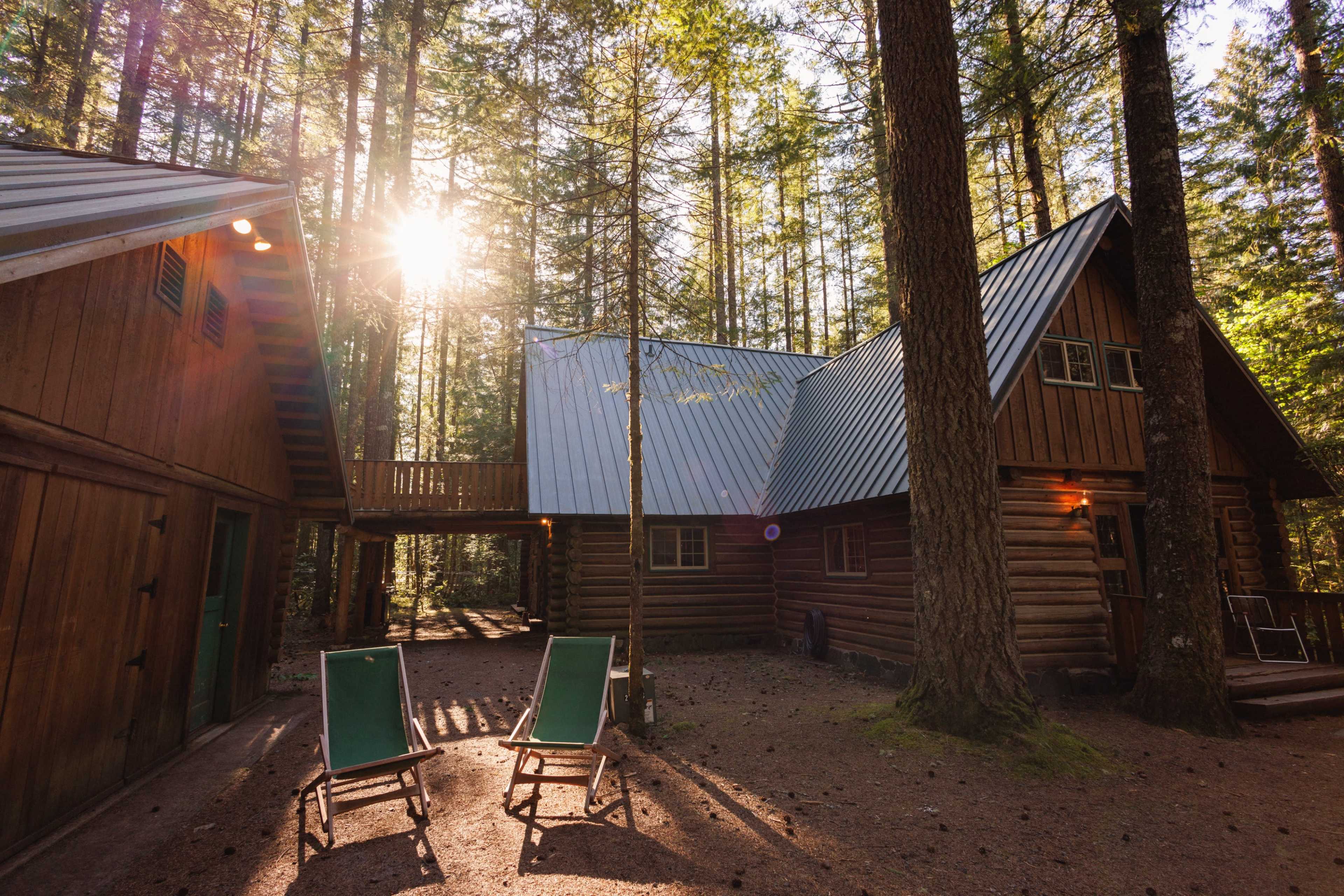 Grand Hand Build Log Cabin Image in Mount Hood Village, Rhododendron, OR