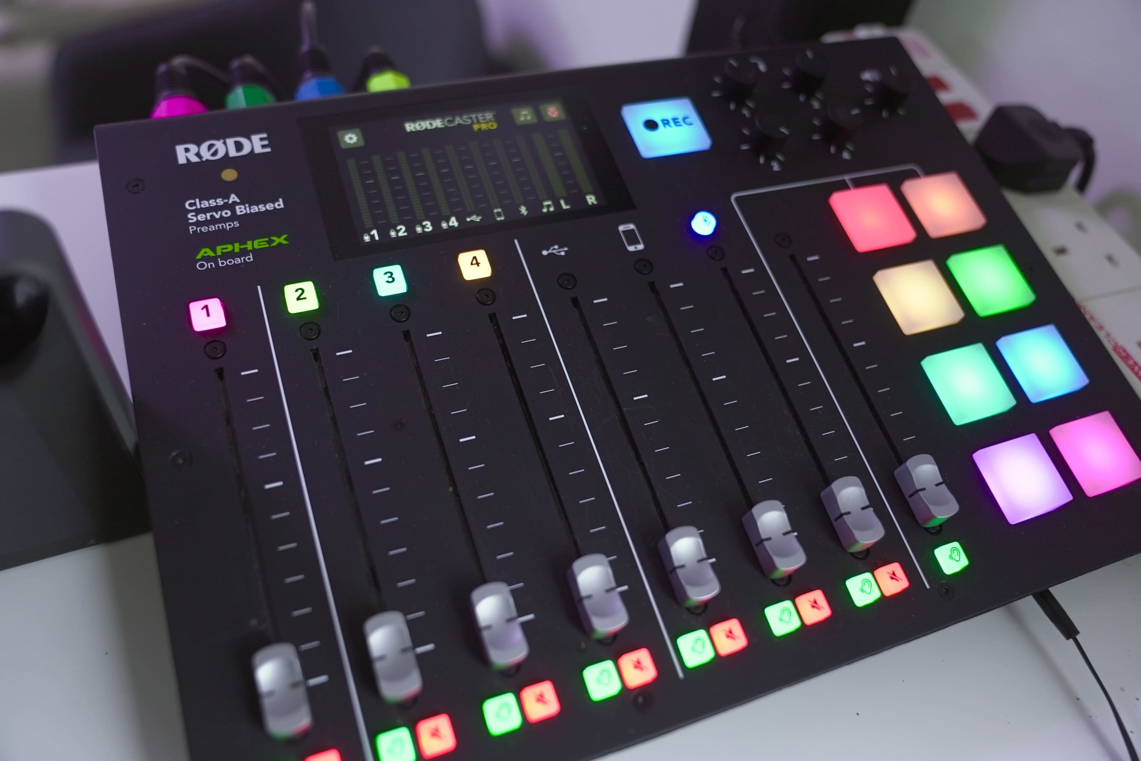 "Modern Podcast Barking" Image in Bromley, London, ENG