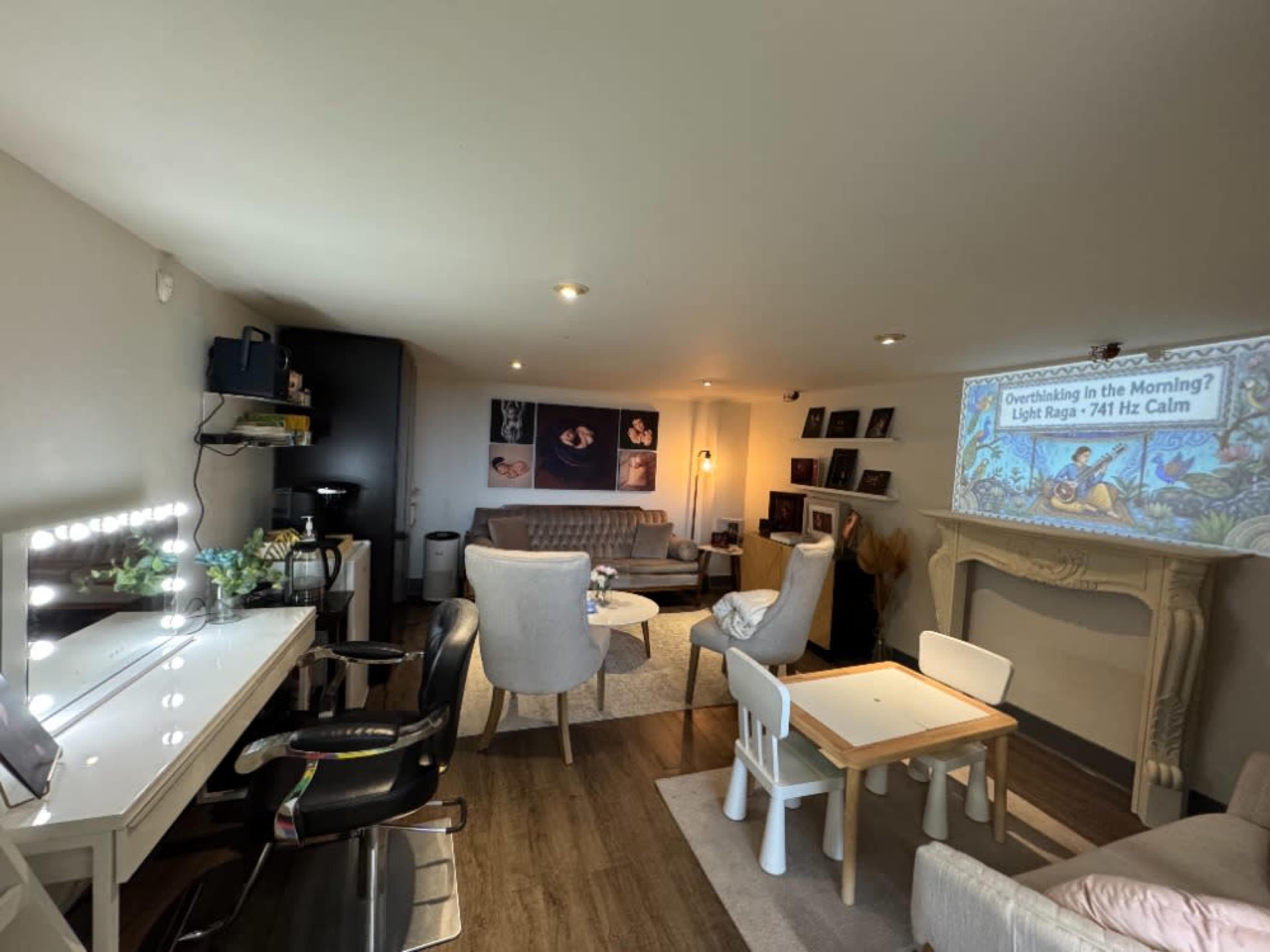 Private Client Lounge & Styling Area