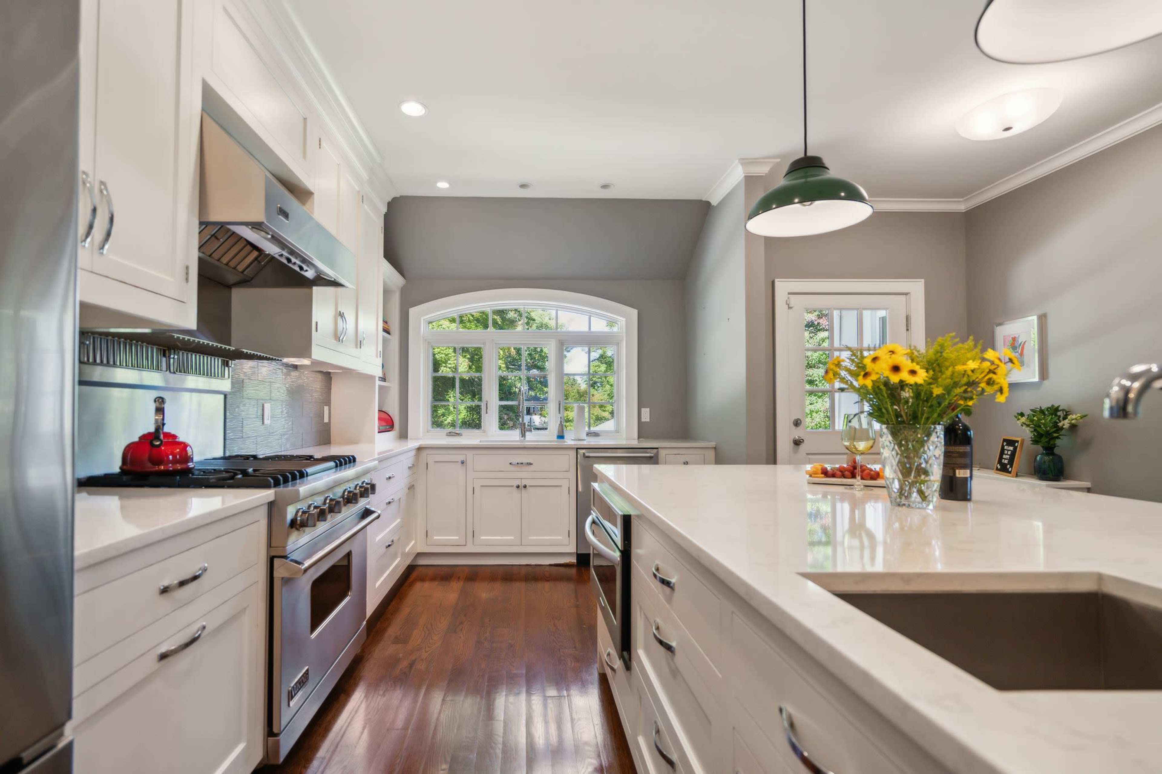 Nyack Hillside Haven with Hudson River Views Image in Orangetown, Nyack, NY