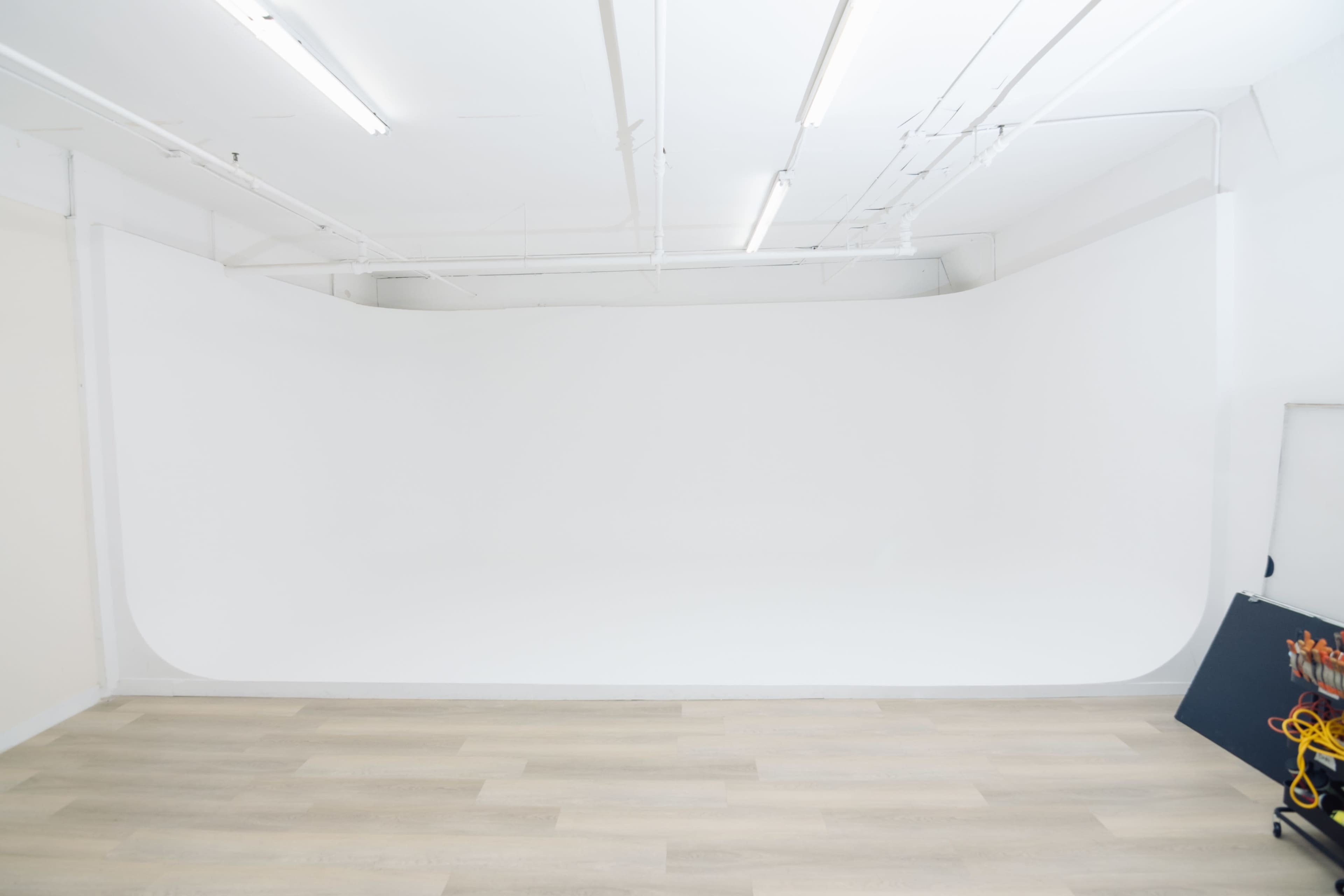 DTLA Cove Cycwall studio for production (Chinatown) Image in Central LA, Los Angeles, CA