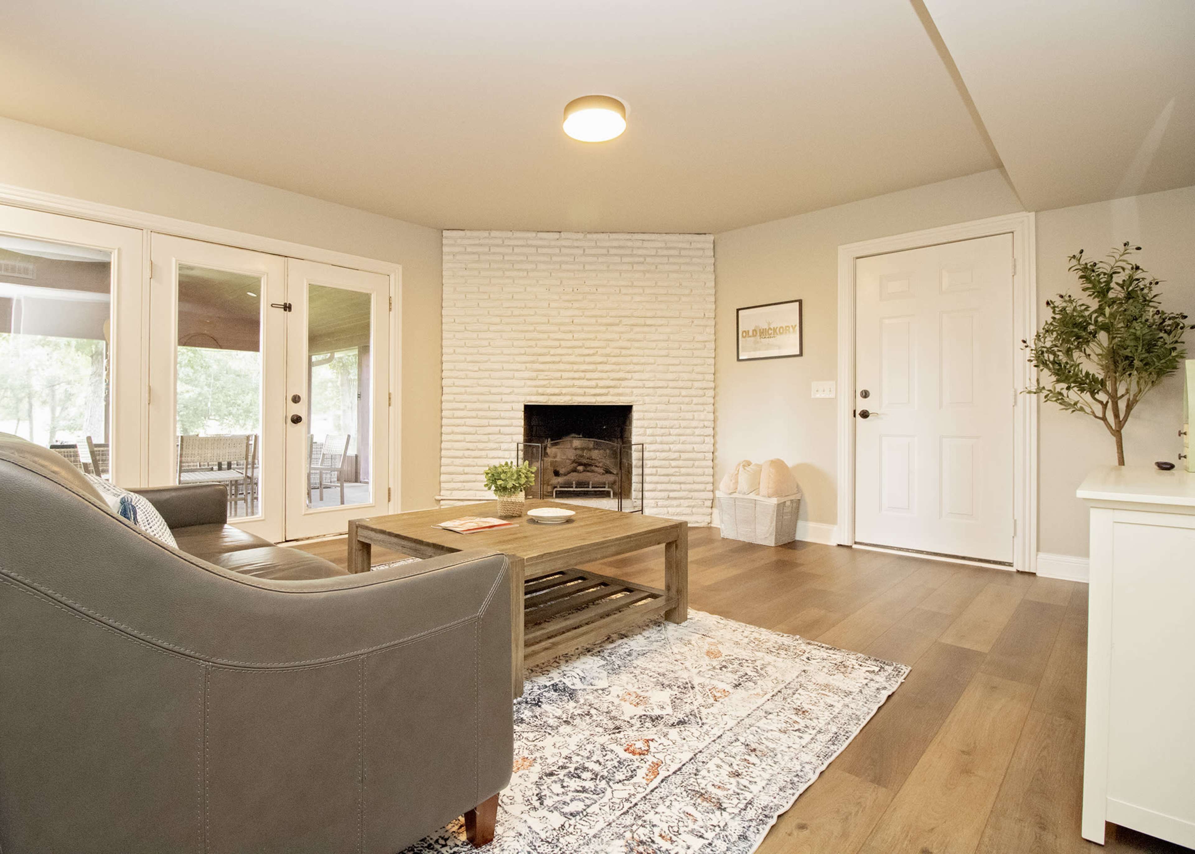 Serene Lakefront Retreat for Memorable Events Image in Hendersonville, Hendersonville, TN