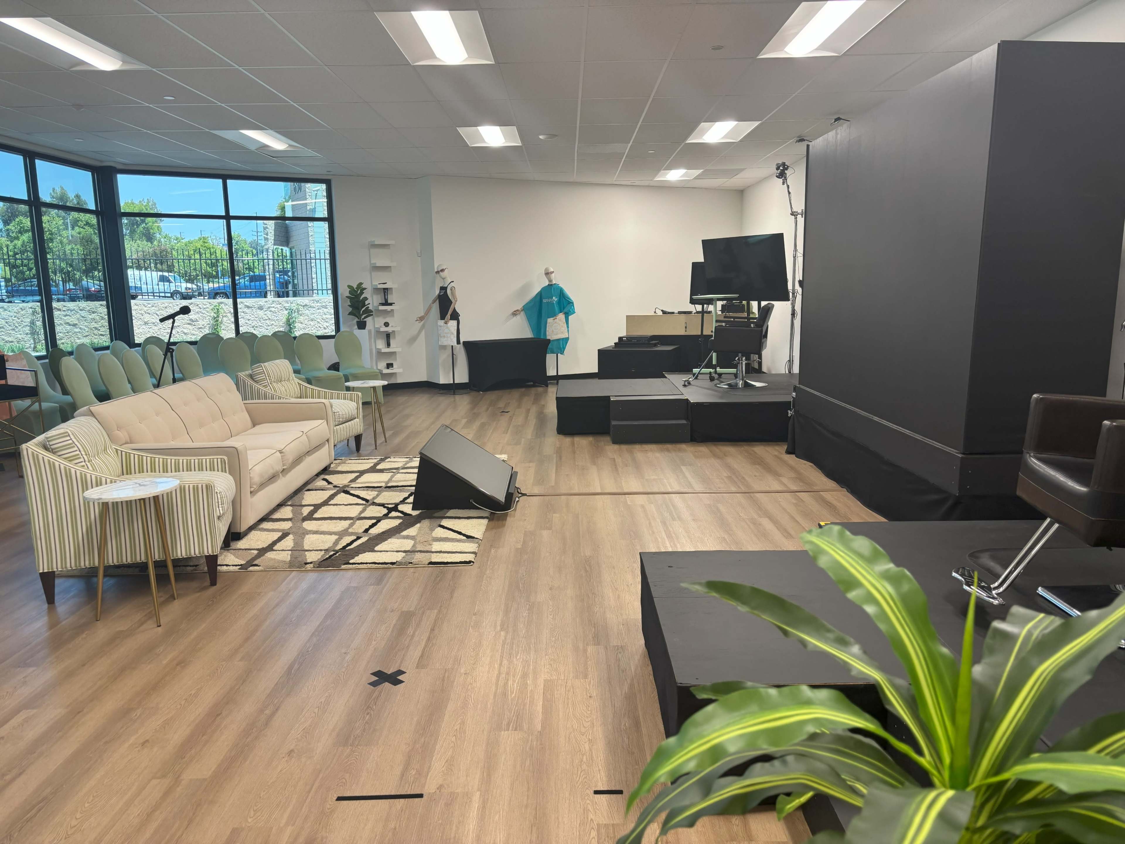 Urban Studio in a New Building Image in Simi Valley, Simi Valley, CA