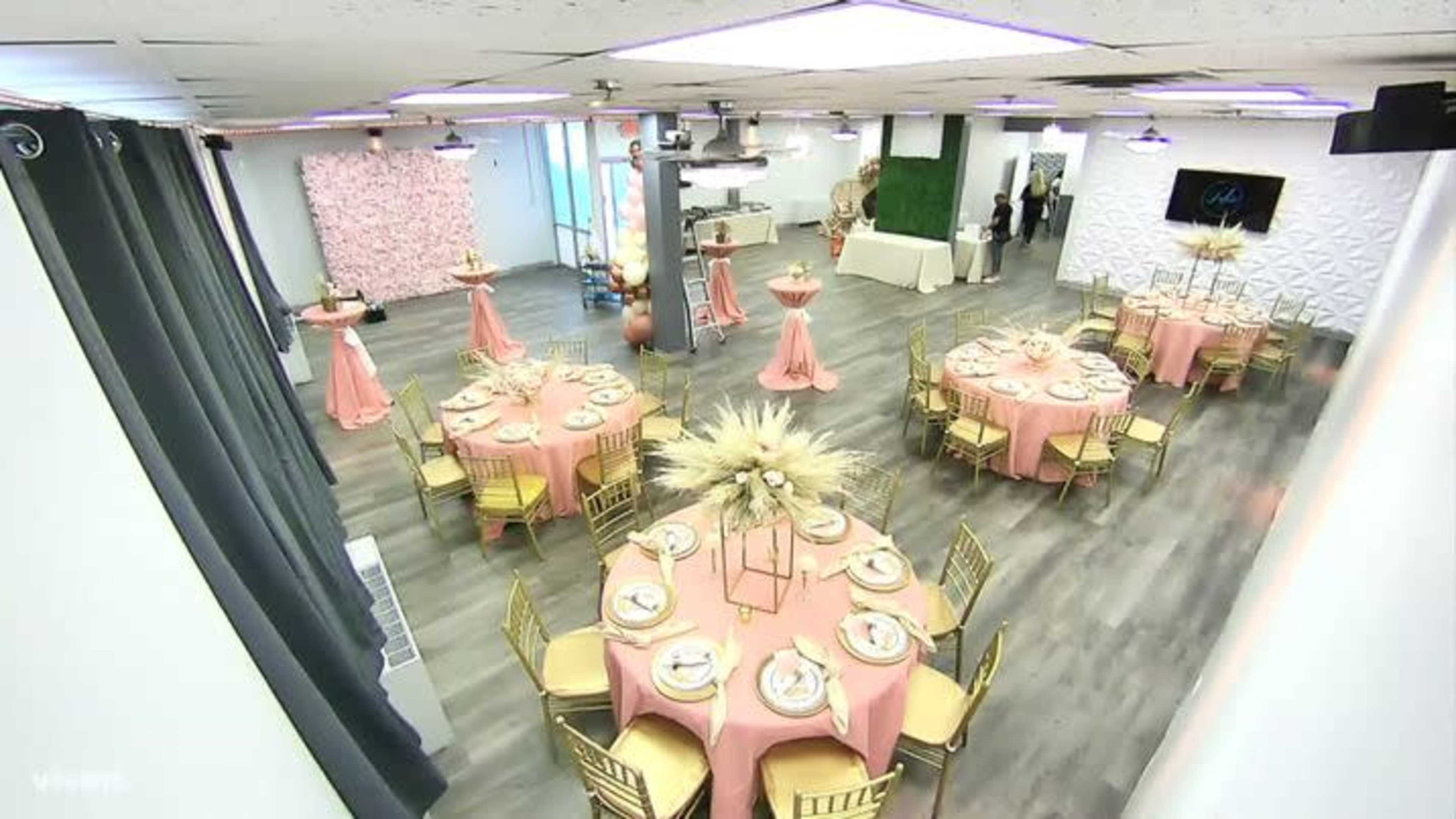 Beautiful Downtown Homewood Contemporary Fully Remodeled Event Space Image in Thornton Township, Homewood, IL