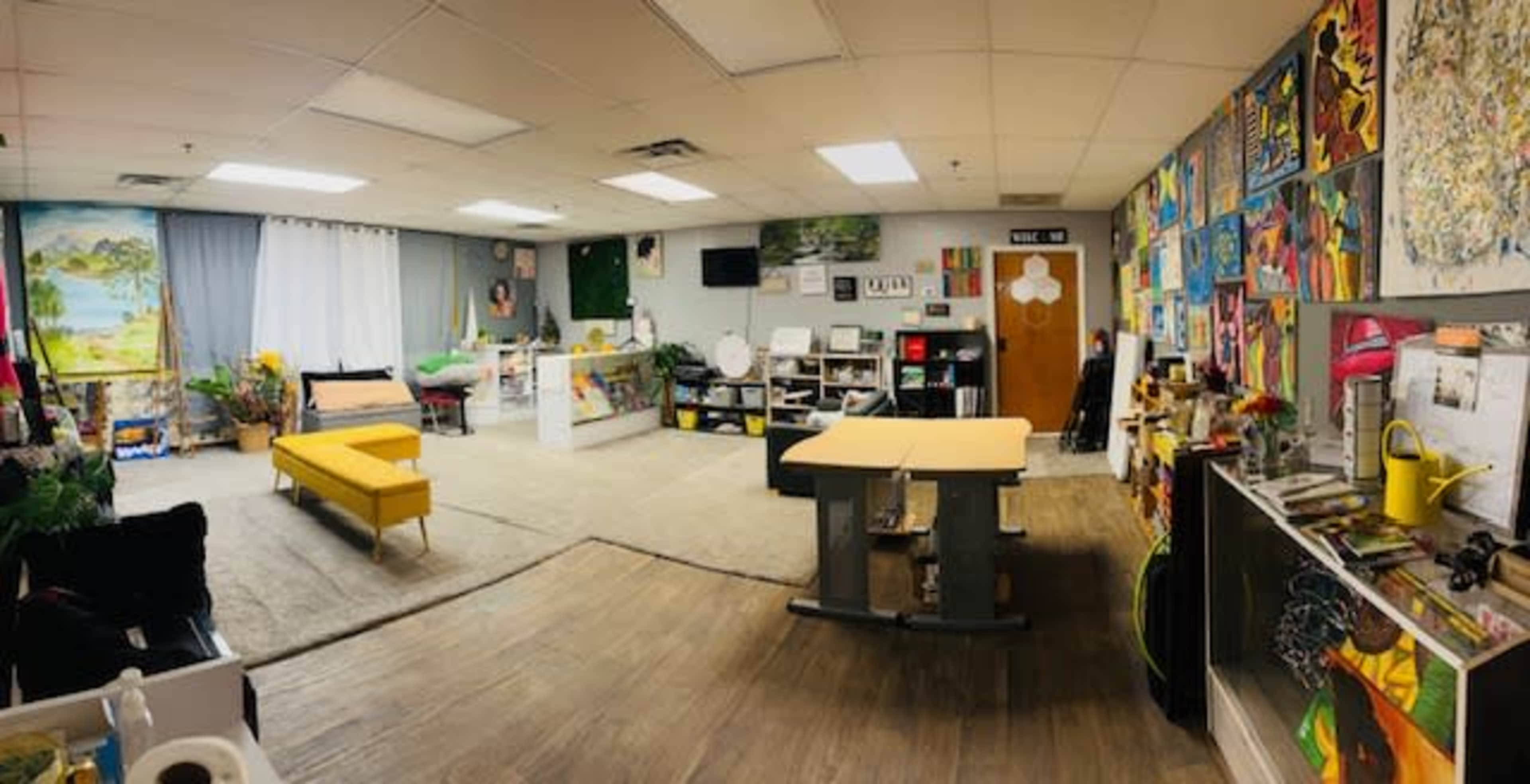 Metro Atlanta Studio with Eccentric Feel Image in Riverdale, Riverdale, GA