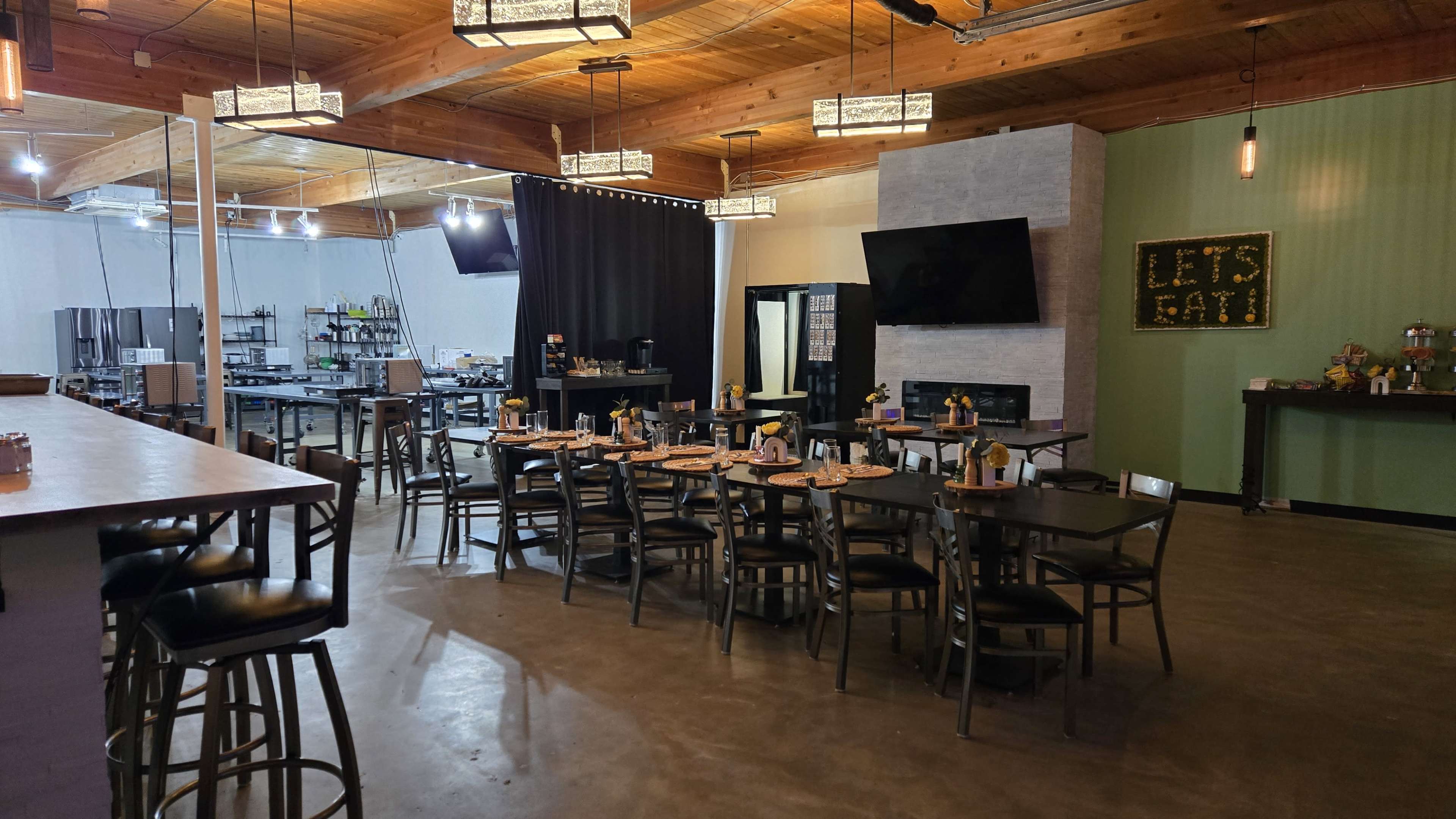 Cozy and Colorful Tigard Cooking Class Facility with Separate Dining Room Image in Metzger, Tigard, OR
