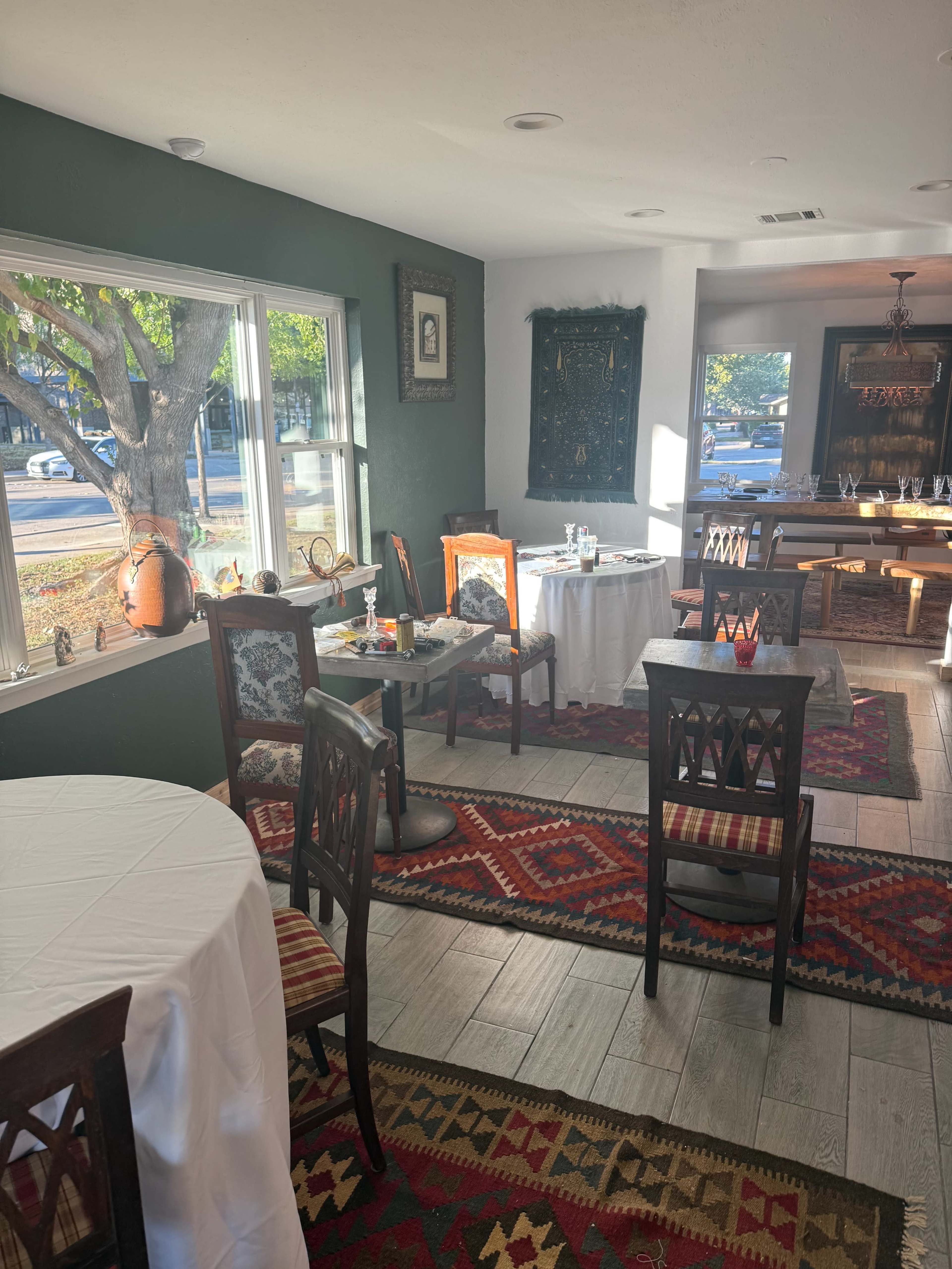 Elegant Lounge with Professional Kitchen for Private Gatherings Image in Roanoke, Roanoke, TX