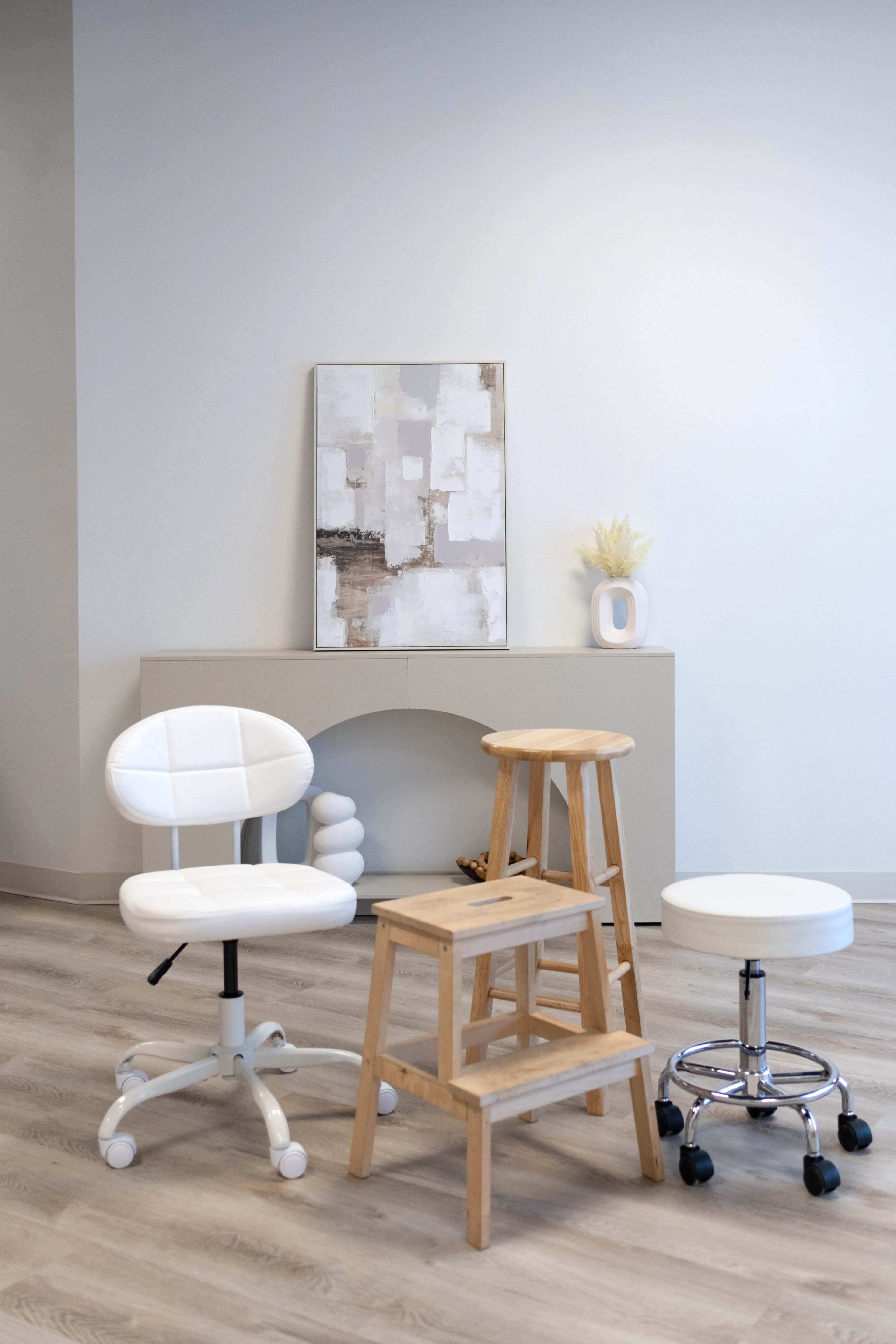 Elegant, roomy Lakefront Studio with Natural Light Image in , Montgomery, TX