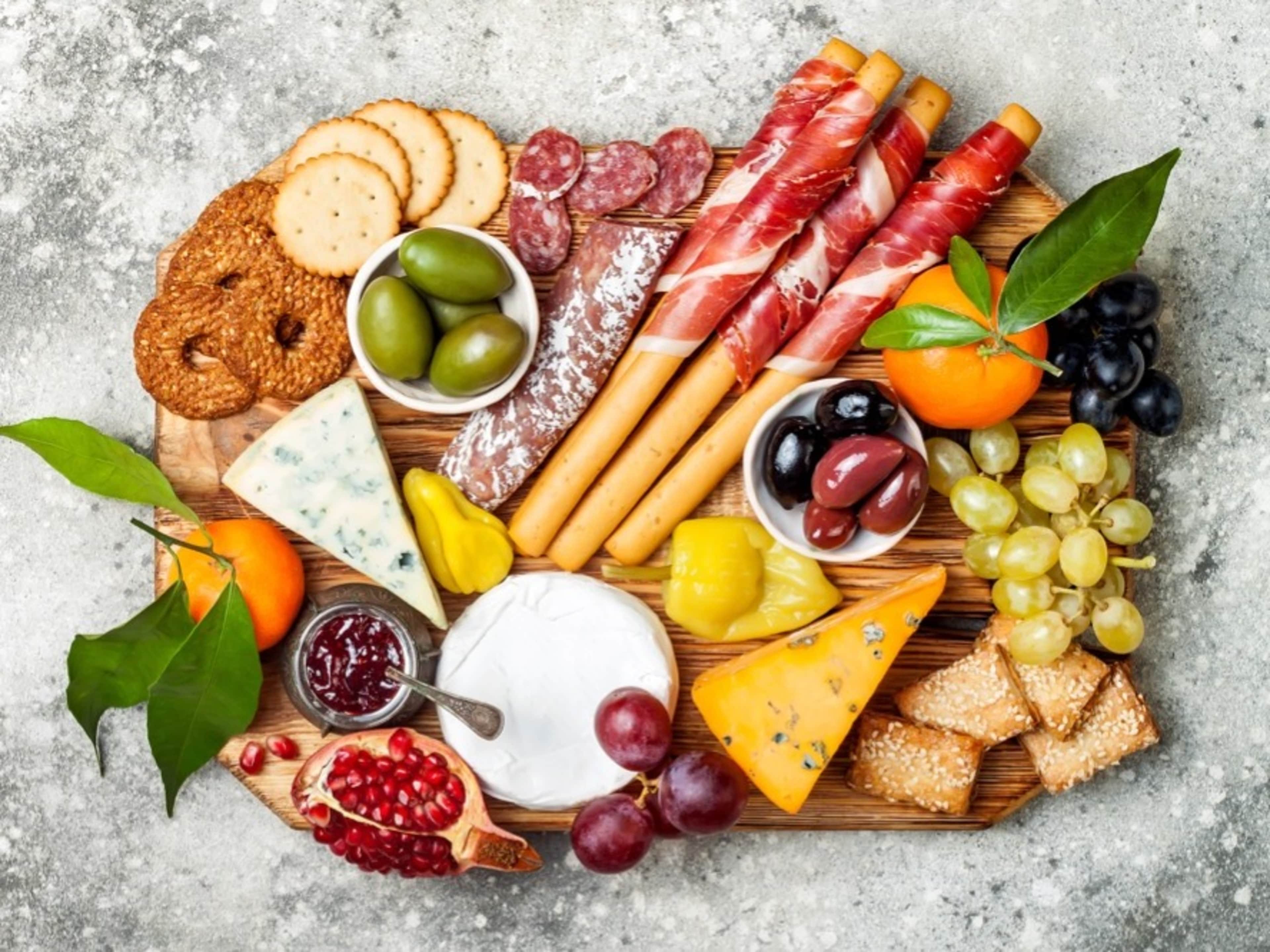 Lemonade/Tea & Charcuterie Board