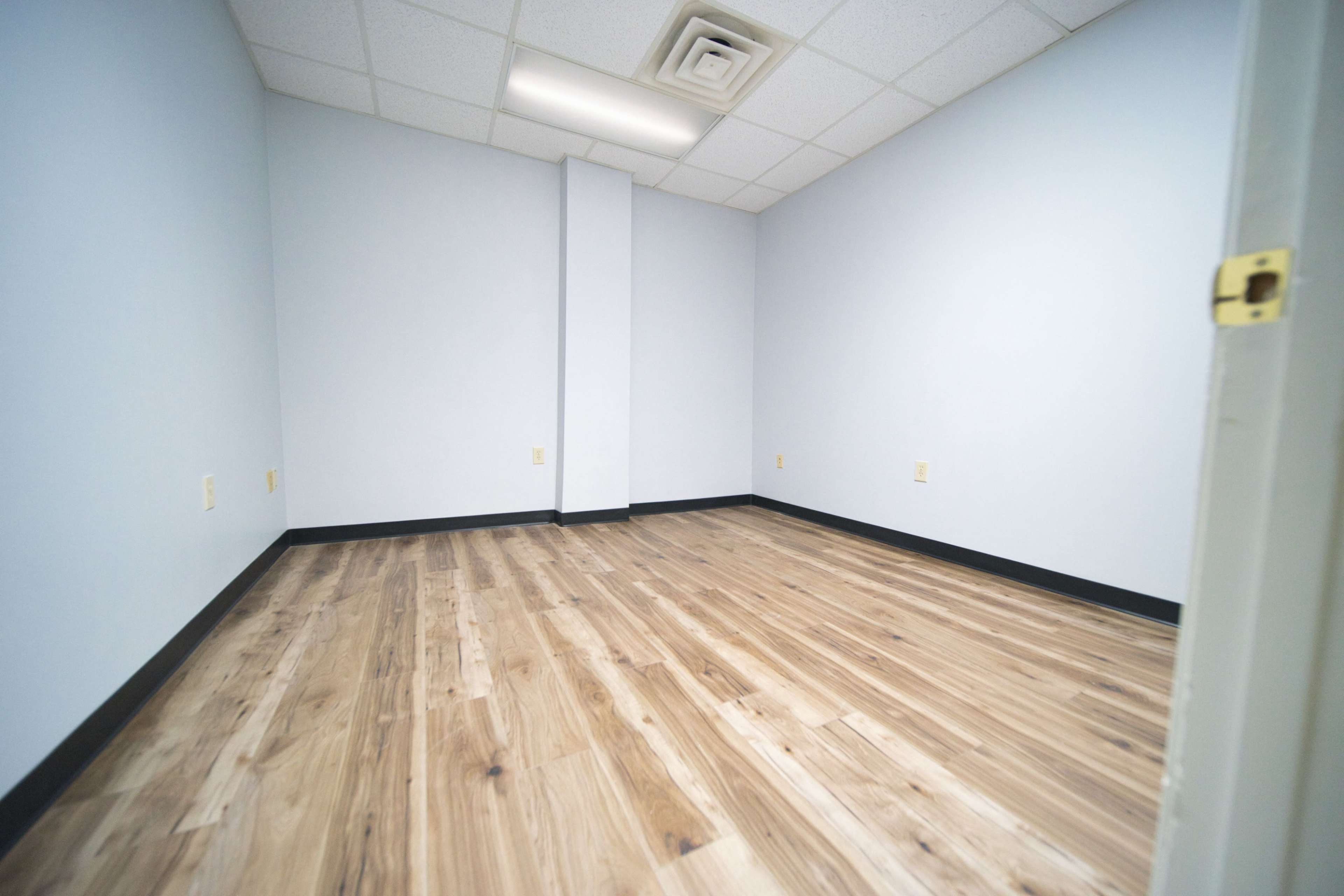 Minutes away from Downtown Birmingham and the Airport Image in Roebuck, Birmingham, AL