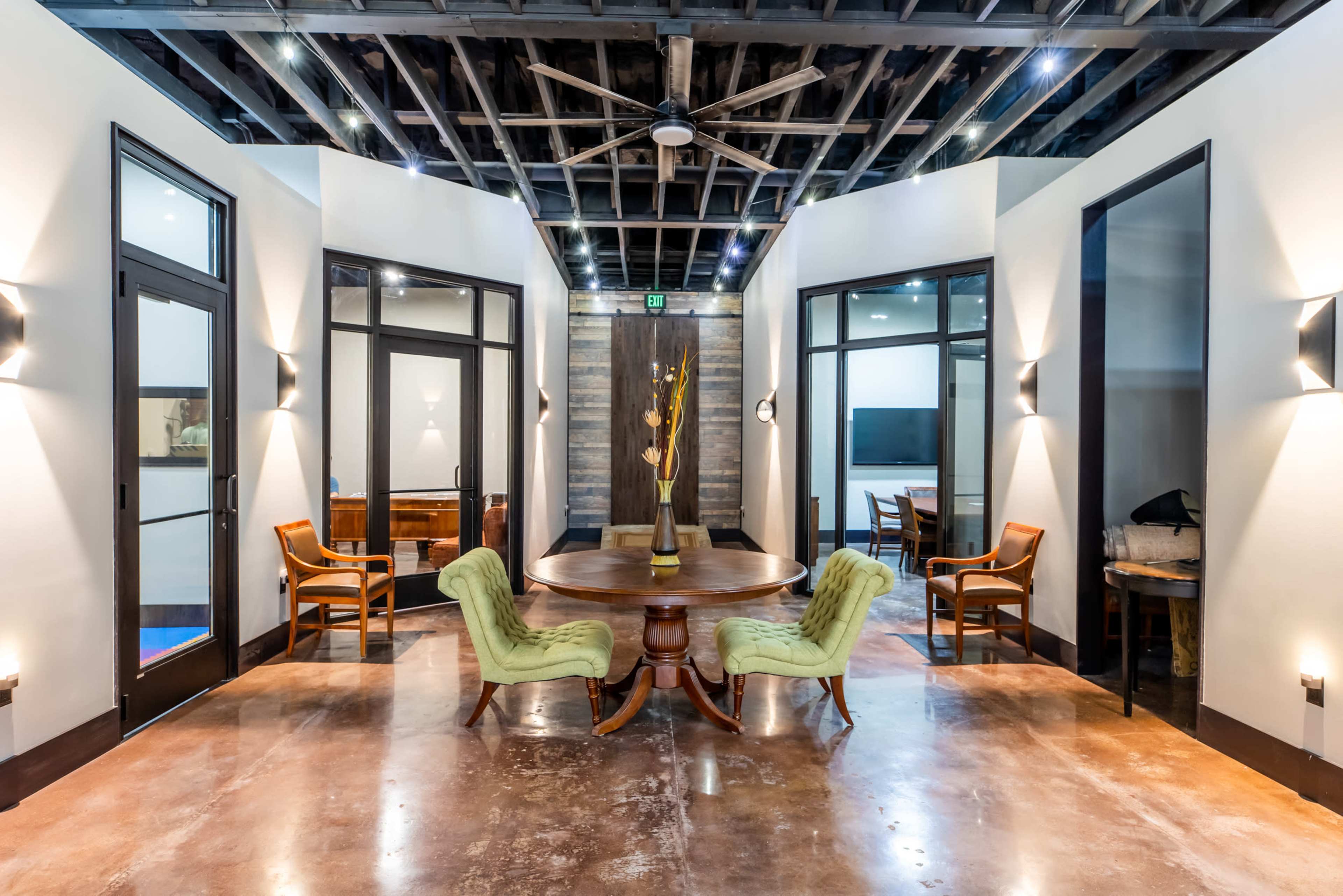 Tammaro Realty Office Spaces Image in Kingston, Kingston, TN