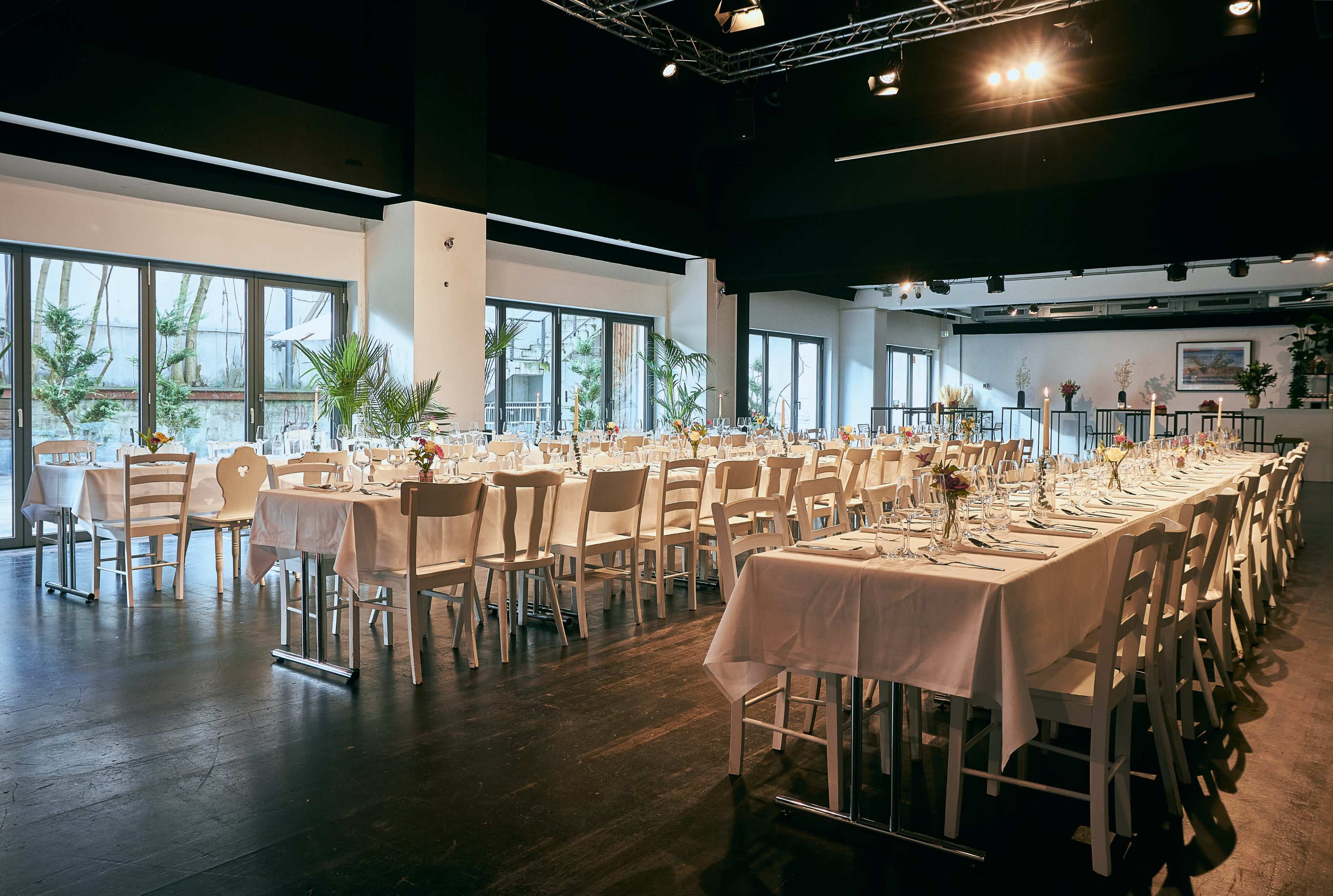 Large, light-filled square room for your event with access to the courtyard, wheelchair accessible Image in Kreuzberg, Berlin (Kreuzberg), 