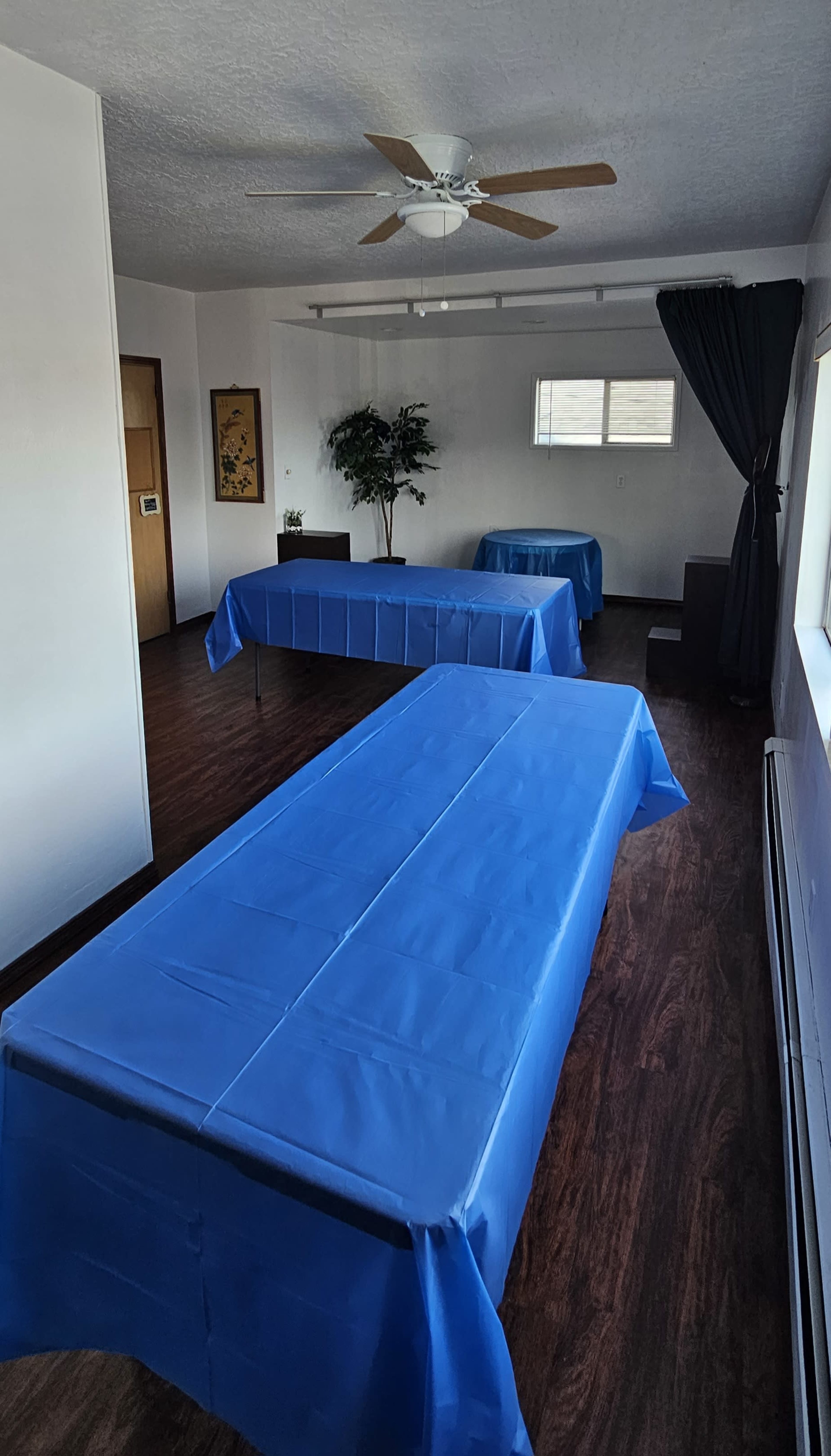 Upstairs 500 sq ft urban space with bathroom in SE Hawthorne Historic District Image in Richmond, Portland, CA