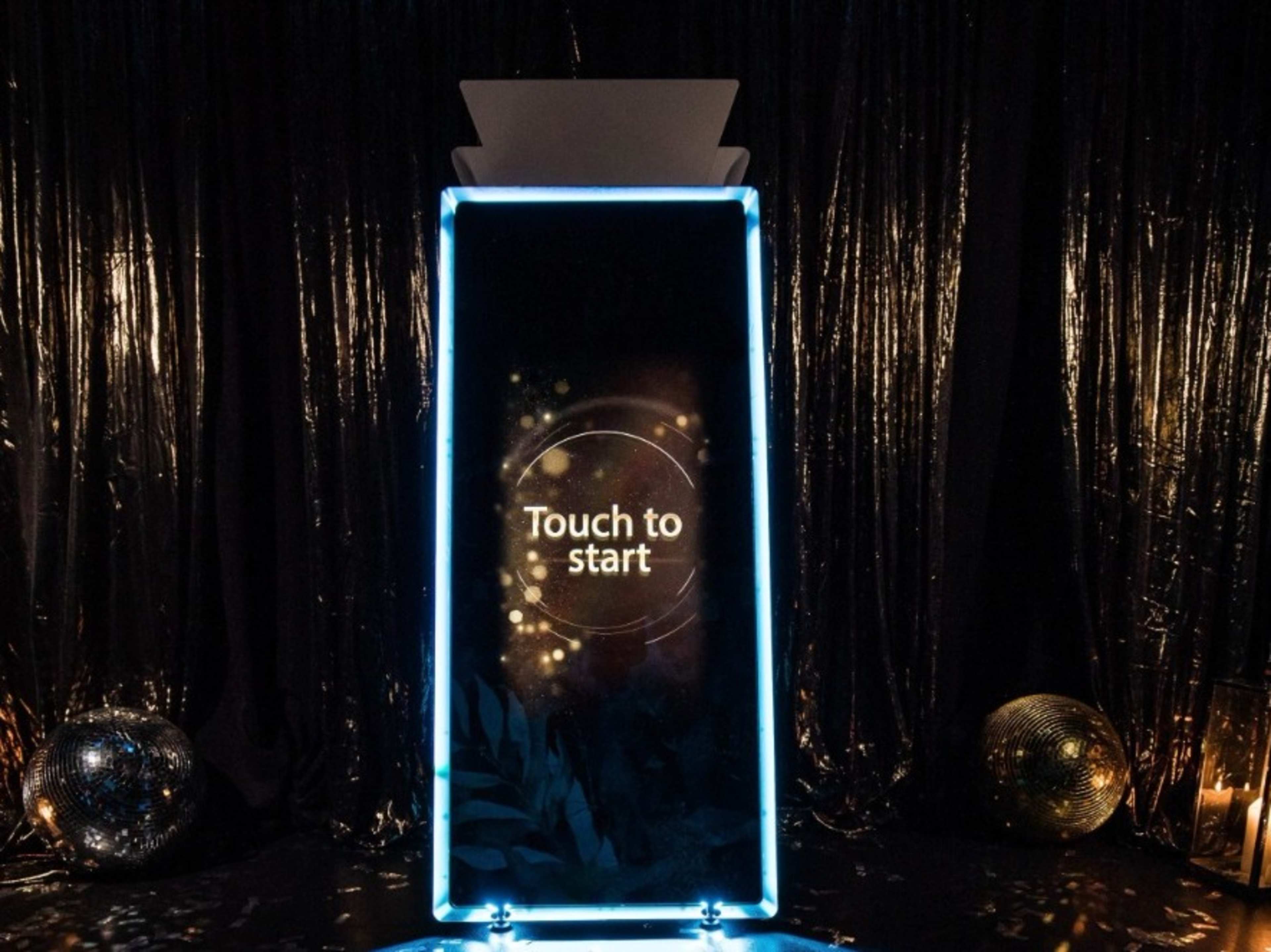 Magic Mirror Photo Booth