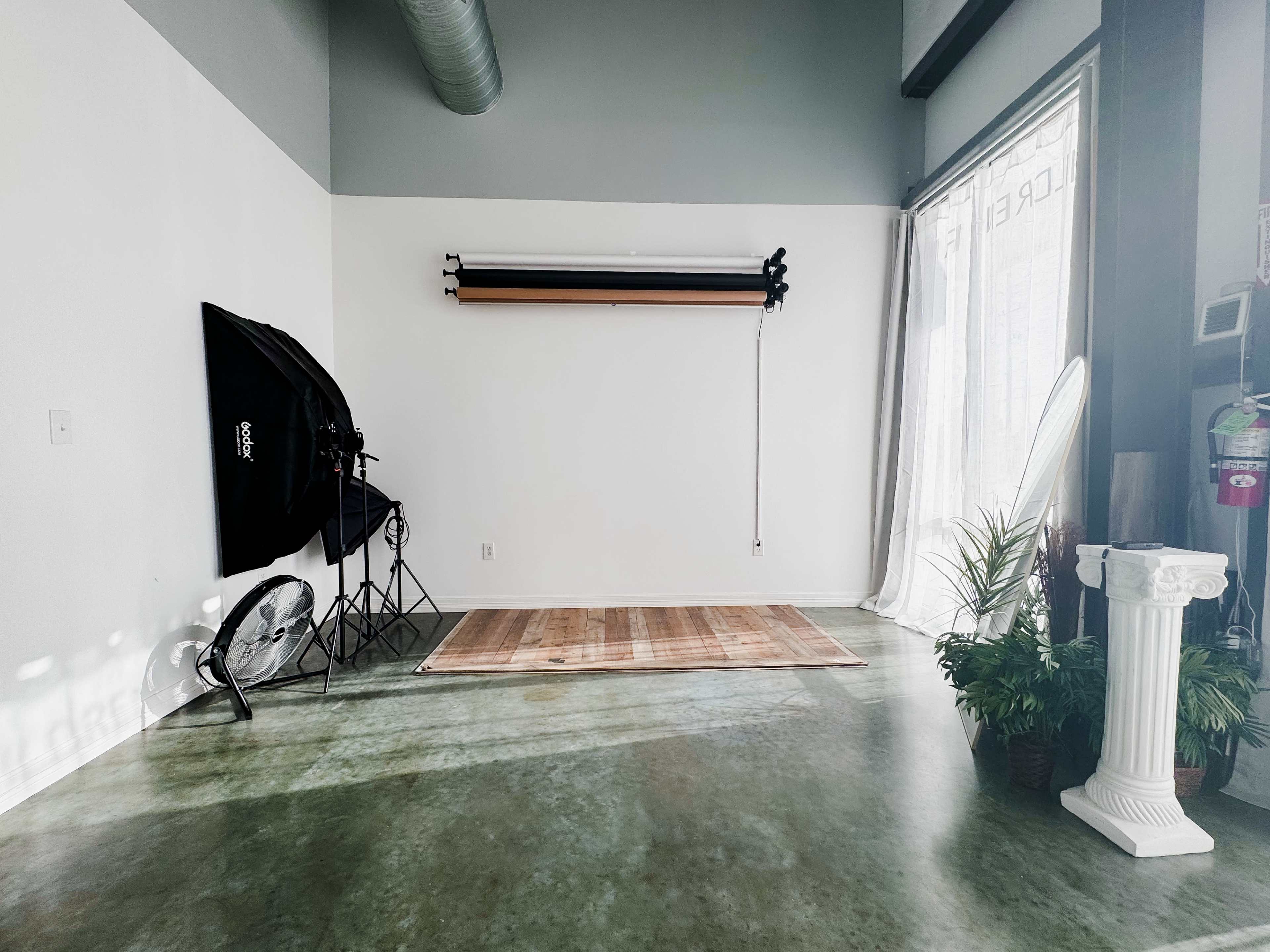 Natural Light Studio Located in Cypress, TX Image in Cypress, Cypress, TX
