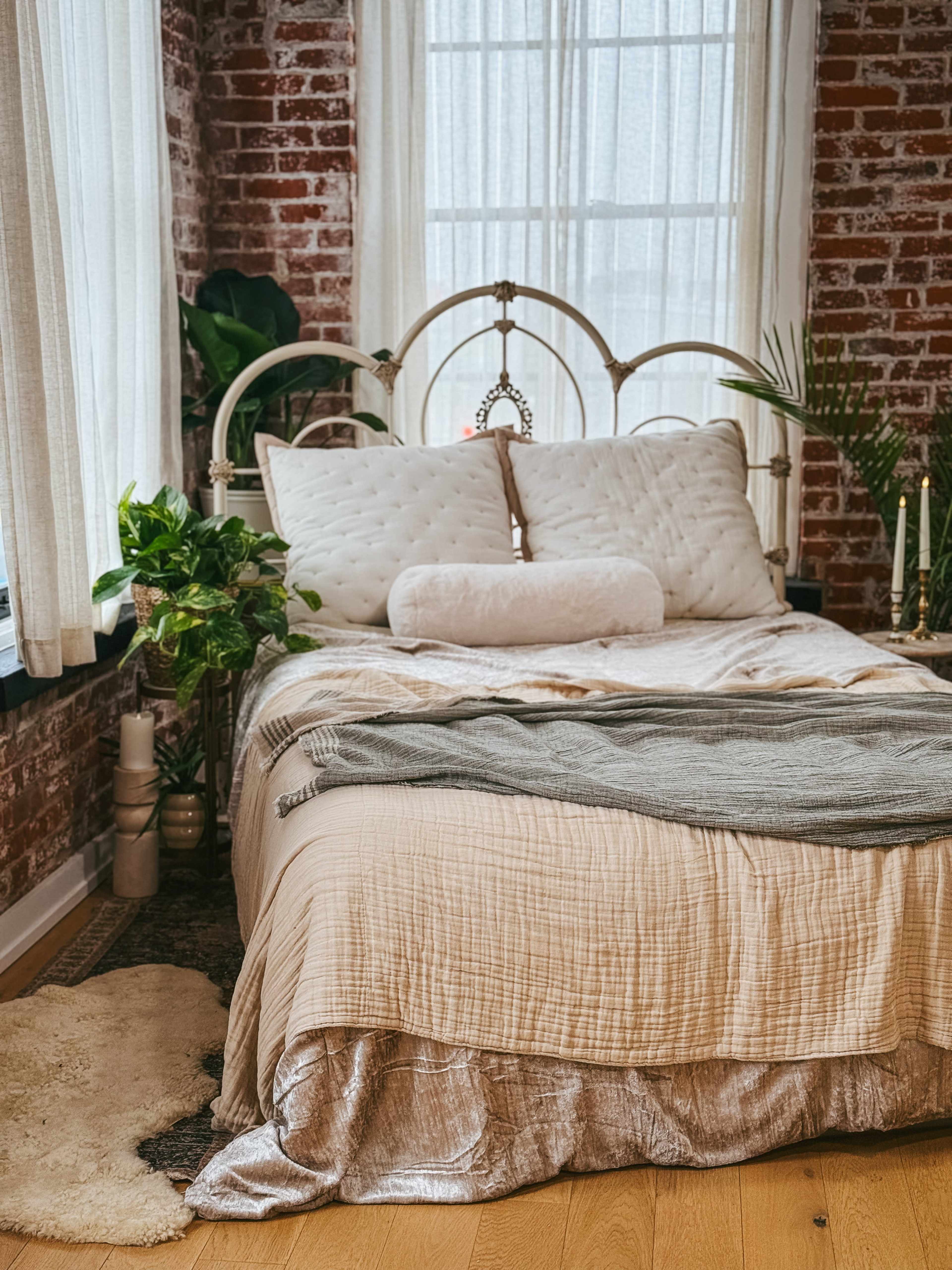 Flicker Studio Co. - Dreamy Fishtown Photo Studio with Boudoir Set and Natural Light Image in North Philadelphia, Philadelphia, PA