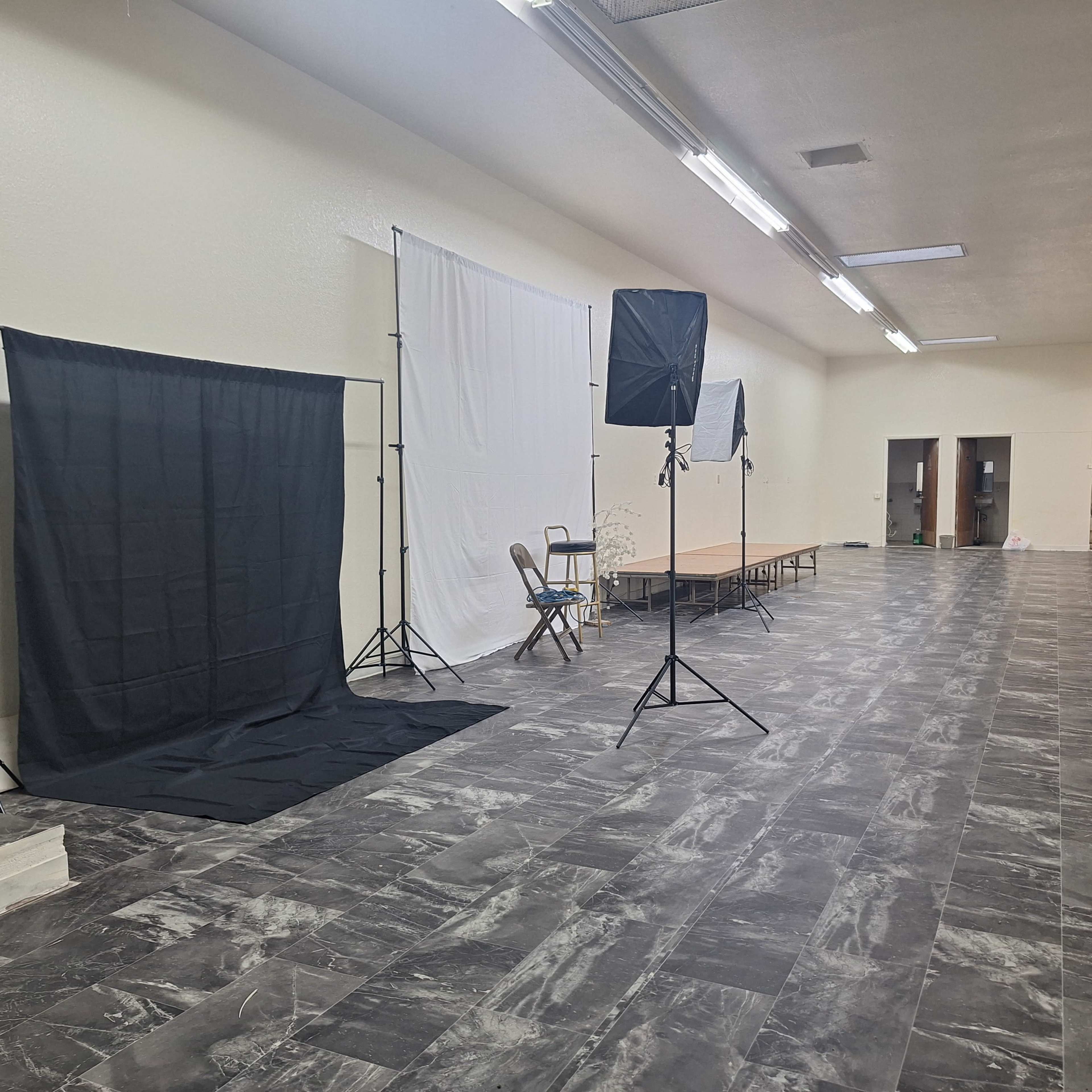 Multi set photo film studio near lake  5 min from downtown Image in Merritt, Oakland, CA