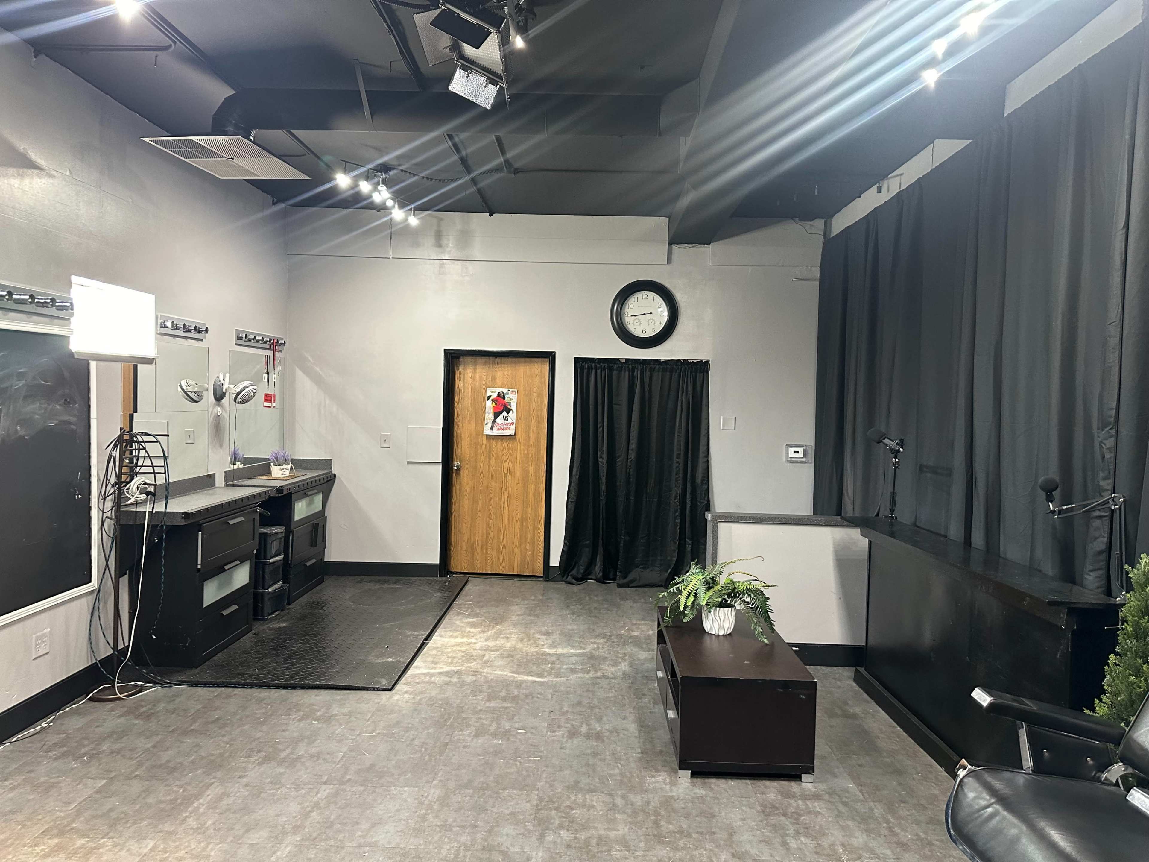 Content creator space multi-setup Image in Clinton Township, Clinton twp, MI