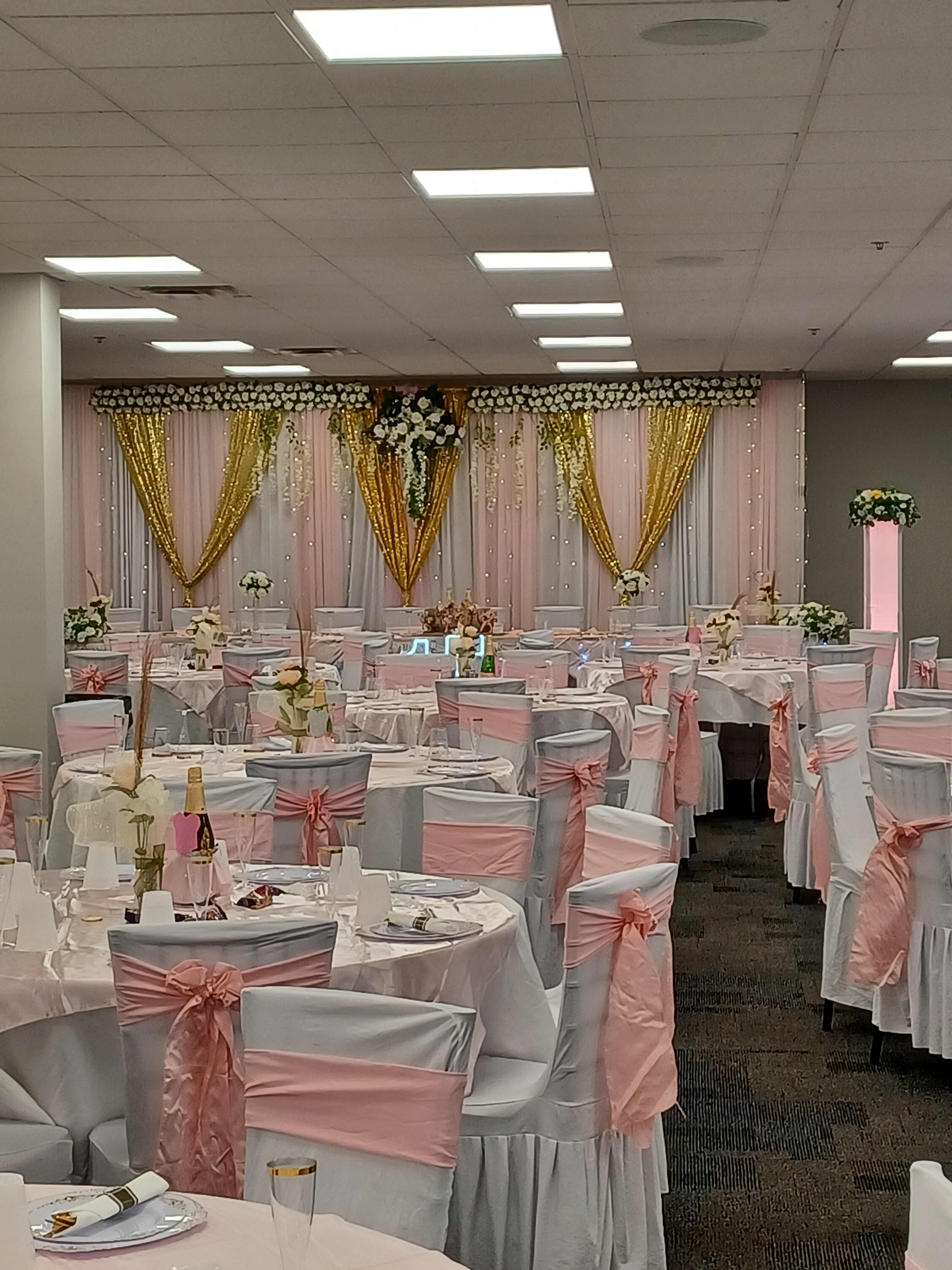 Central Location – Just minutes from I-75 and I-275, with easy access to Cincinnati, Dayton, and Northern Kentucky  Safe & Visible – Nestled in a high-traffic business and retail corridor in Springdale Image in Springdale, Springdale, OH