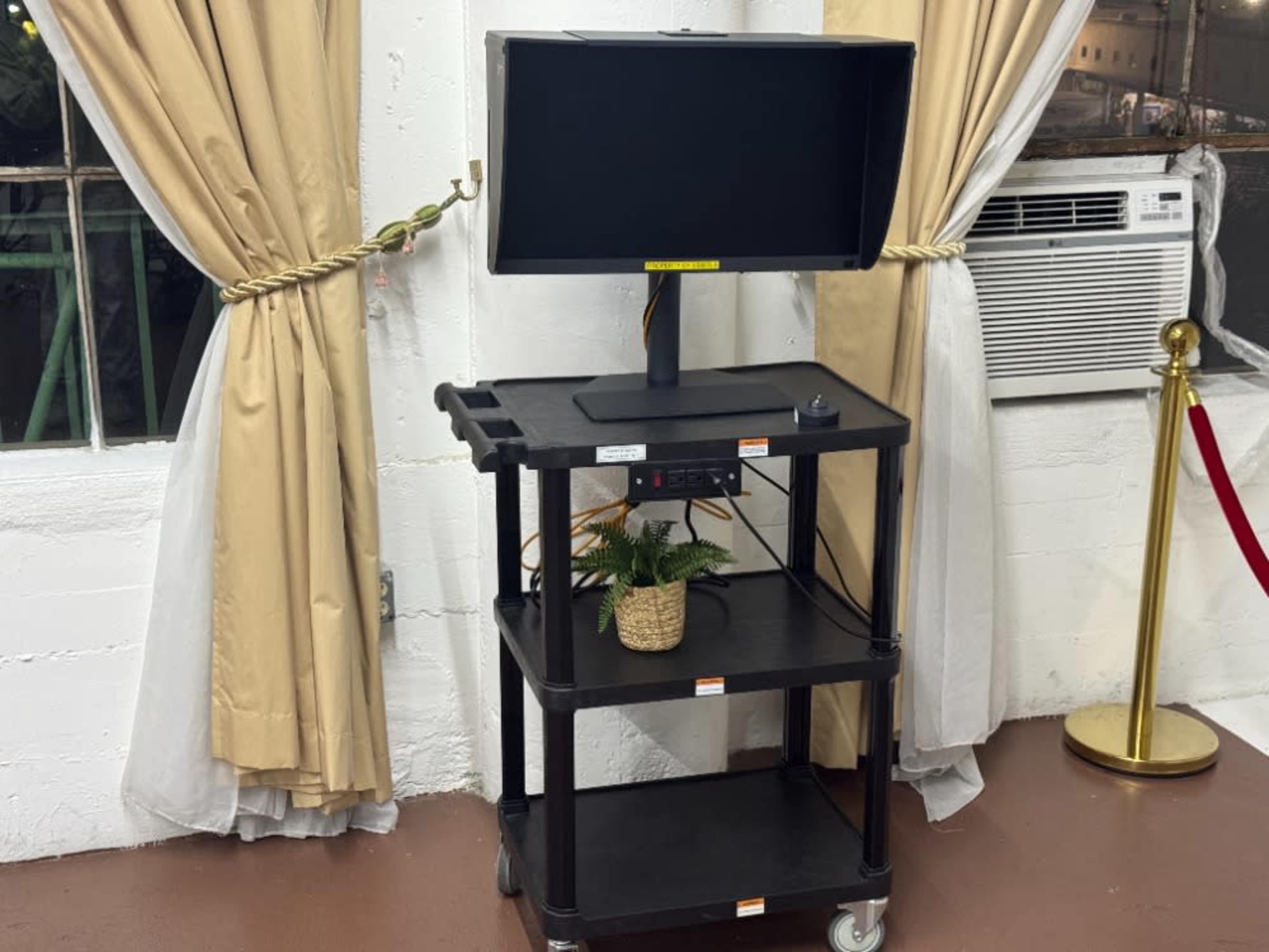 AV Cart & BENQ Display