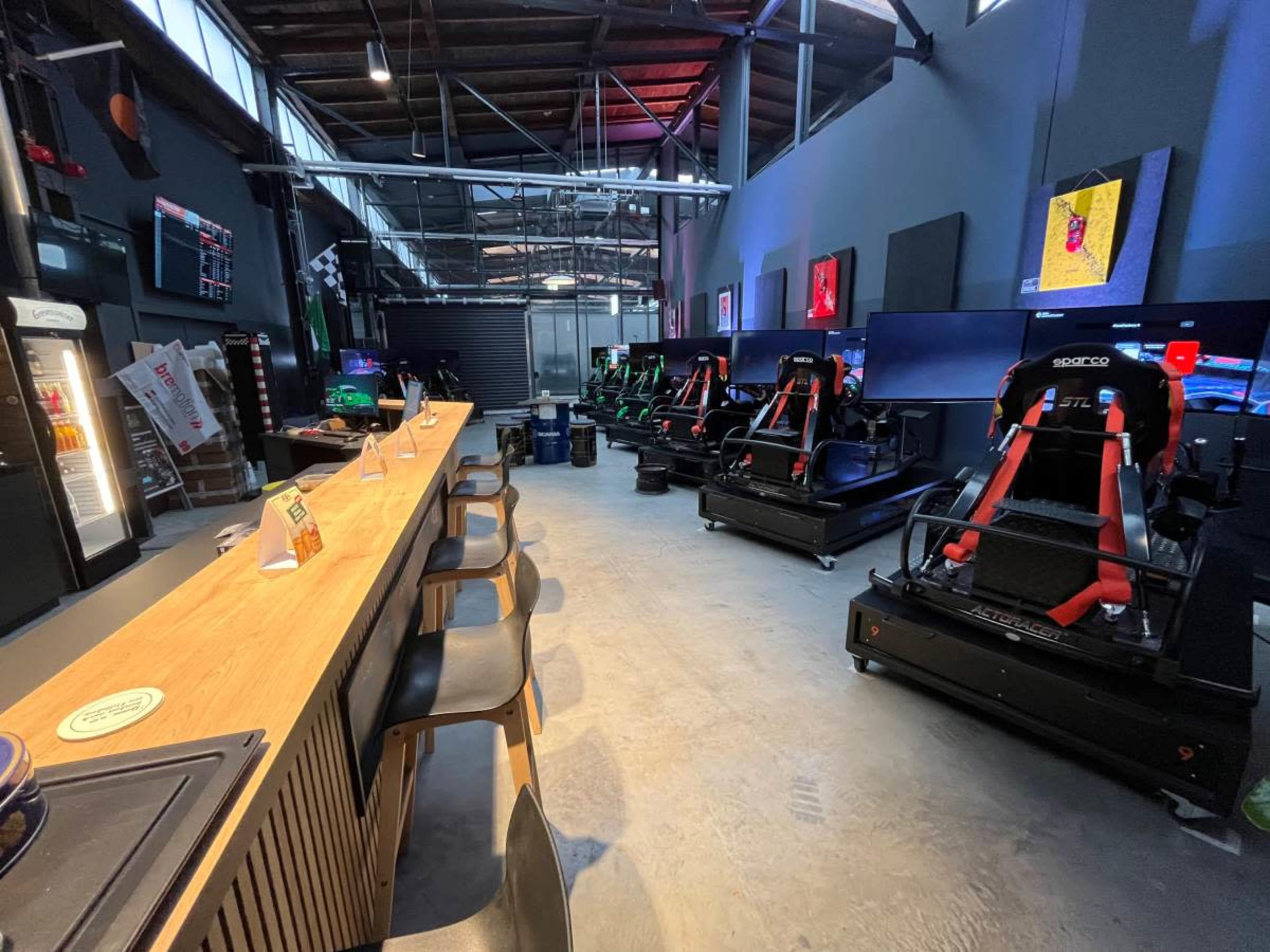 Event Location am Wasser - Tagung/ Workshops/ Coaching & High End Rennsimulatoren Image in Haselhorst, Berlin